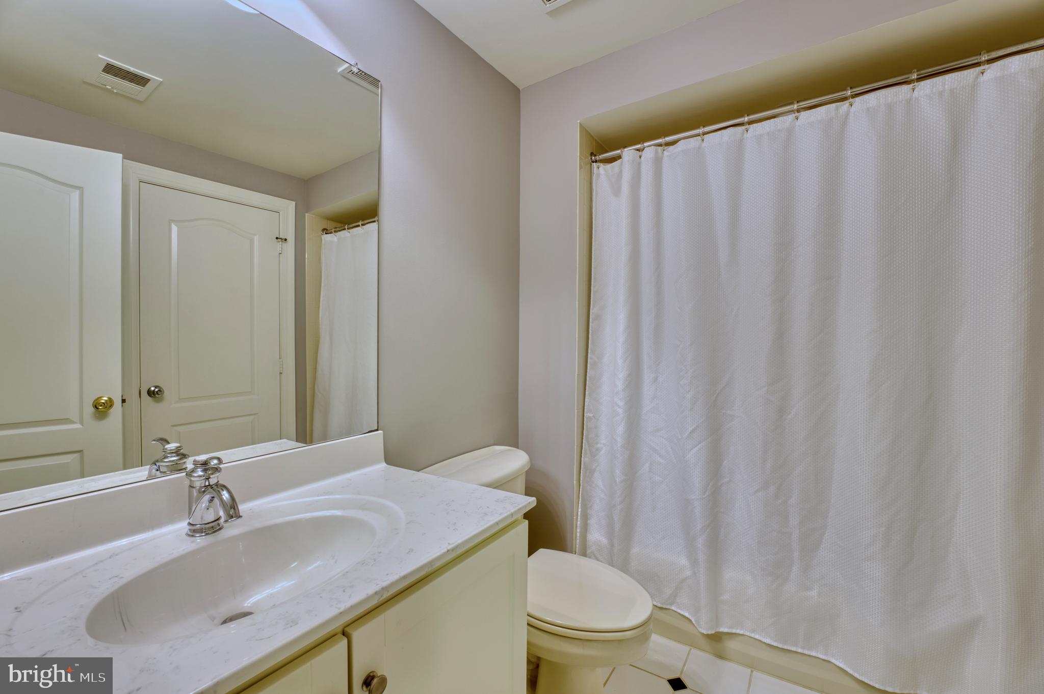 ONE CAMERON PLACE - Residential