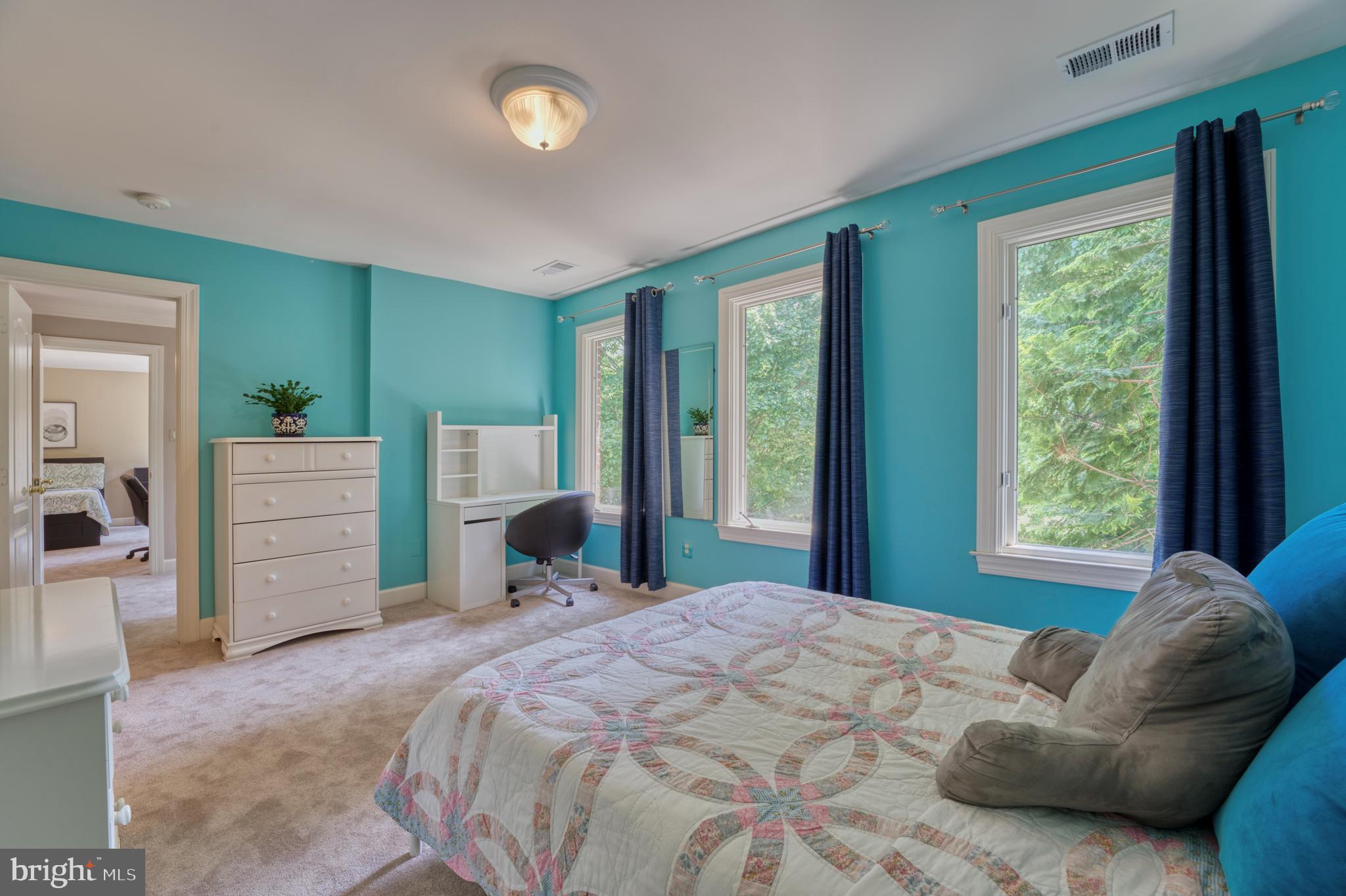 ONE CAMERON PLACE - Residential