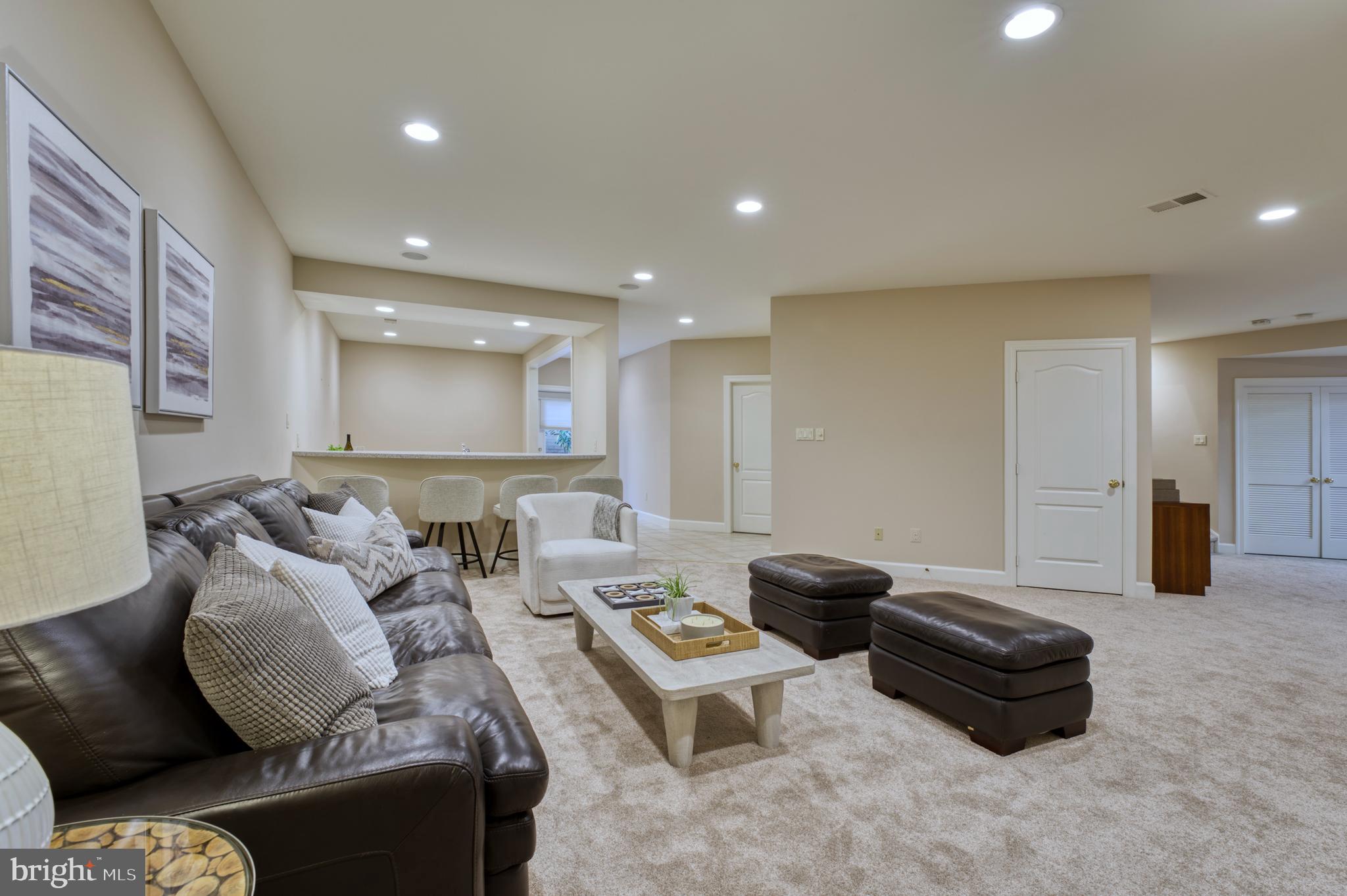 ONE CAMERON PLACE - Residential