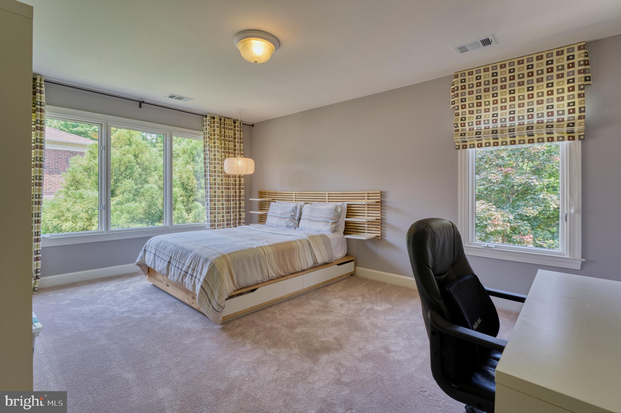 ONE CAMERON PLACE - Residential