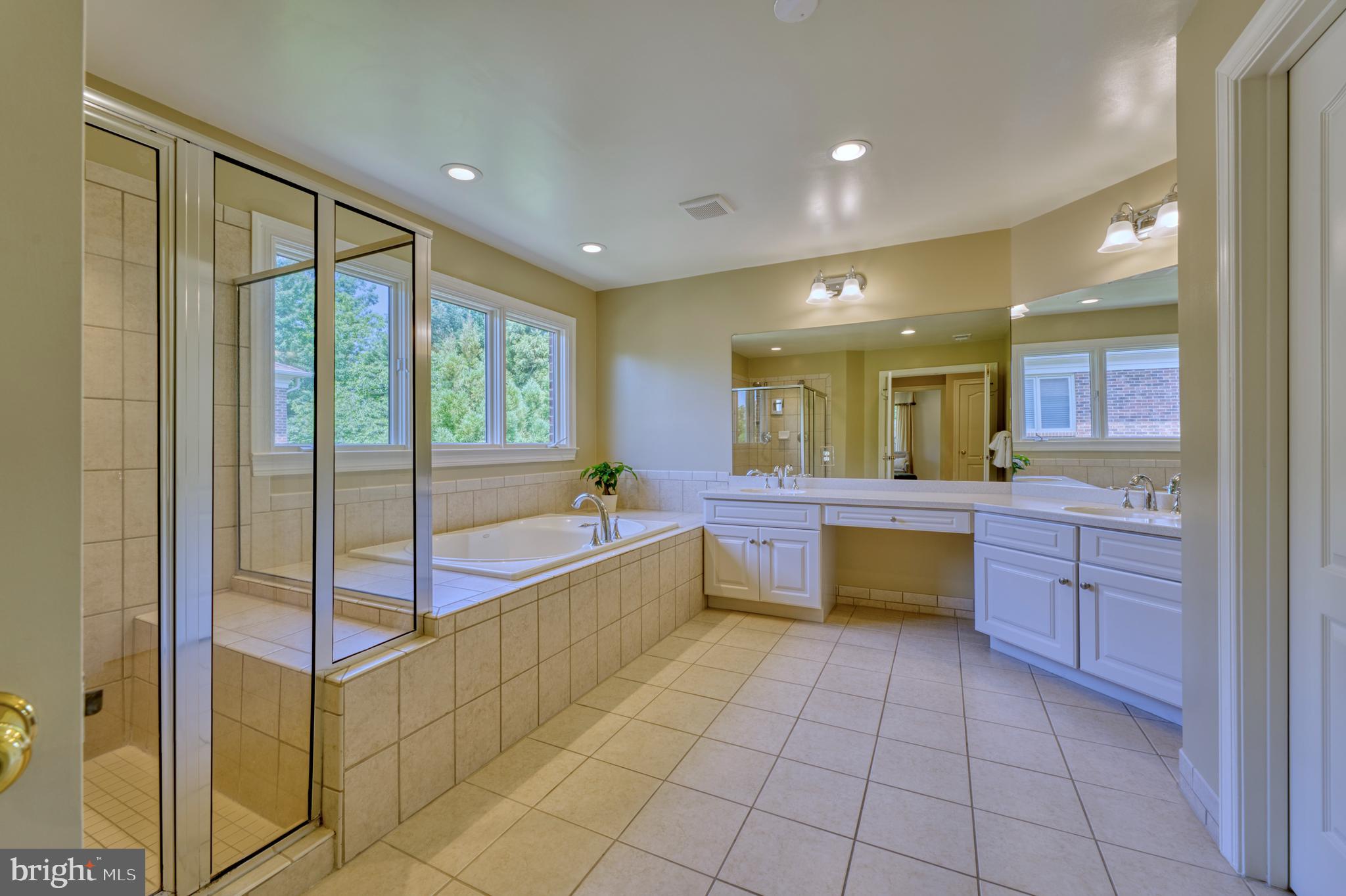 ONE CAMERON PLACE - Residential