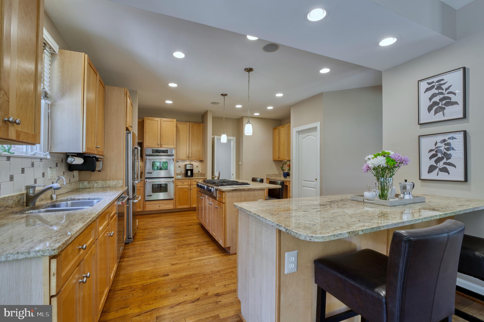 ONE CAMERON PLACE - Residential