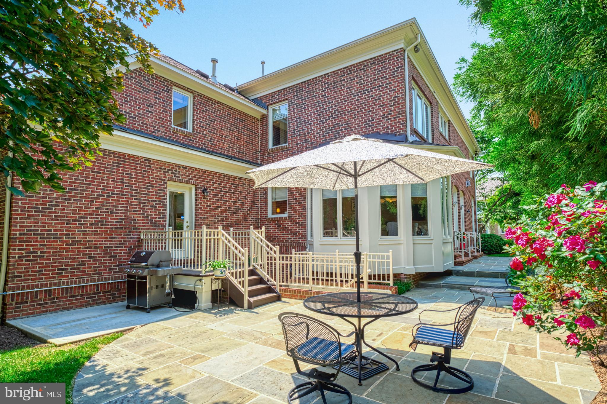 ONE CAMERON PLACE - Residential