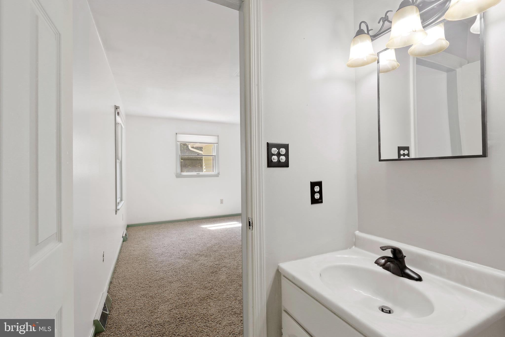 MANCHESTER - Residential