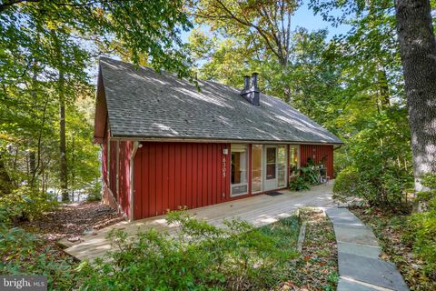 Photo of 6305 Wynkoop Boulevard, Bethesda, MD 20817 (MLS # MDMC2110874)