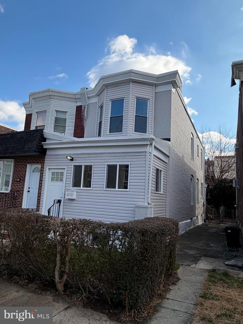Townhouse For Sale - 5737 Vandike Street<br/> PHILADELPHIA, PA 19135
