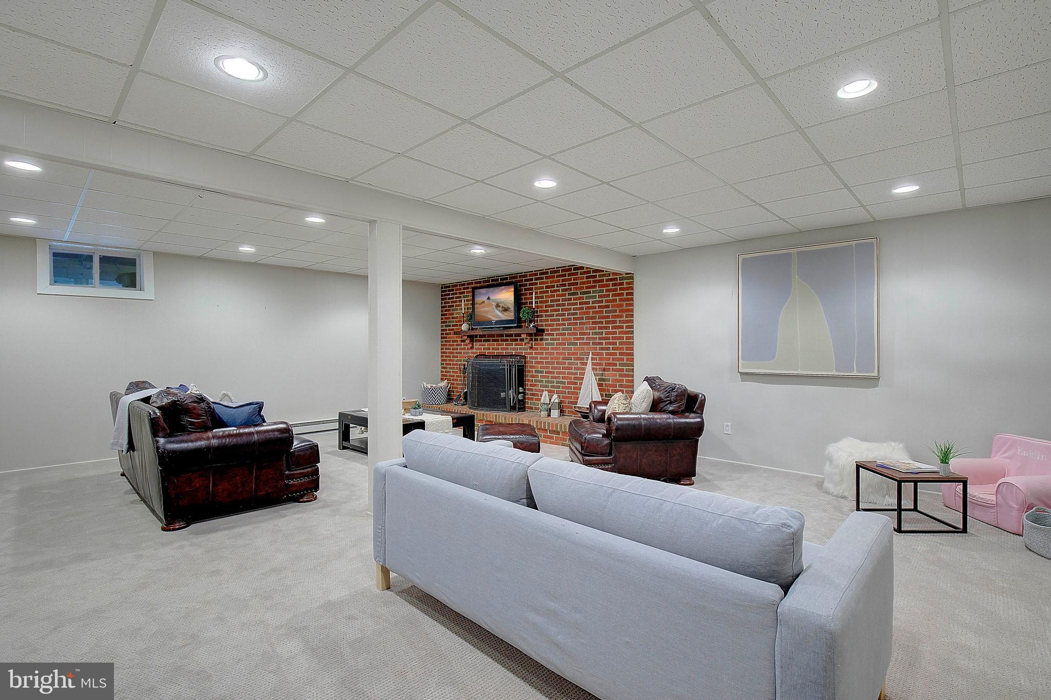 WEST ANNAPOLIS - Residential