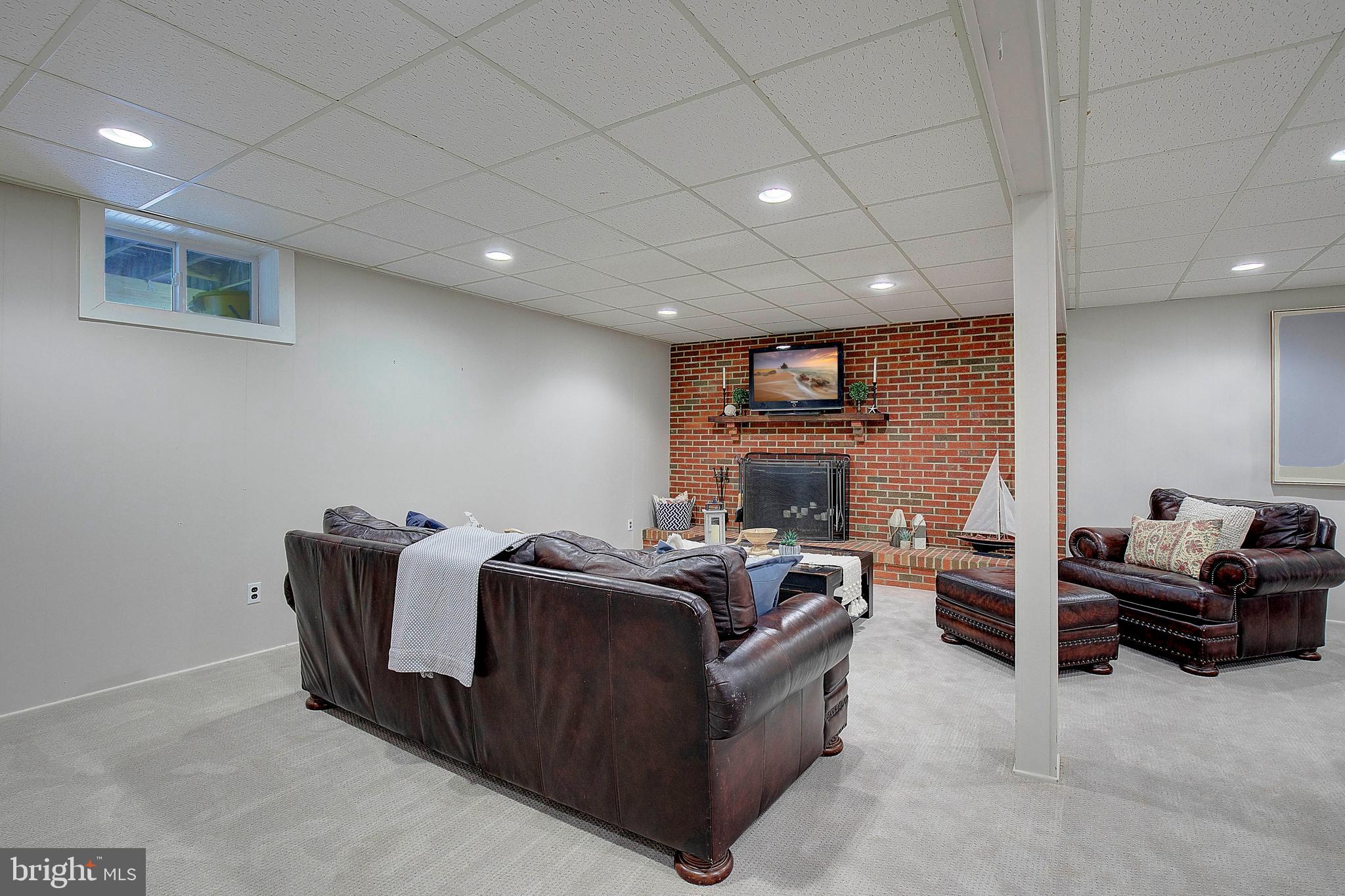 WEST ANNAPOLIS - Residential