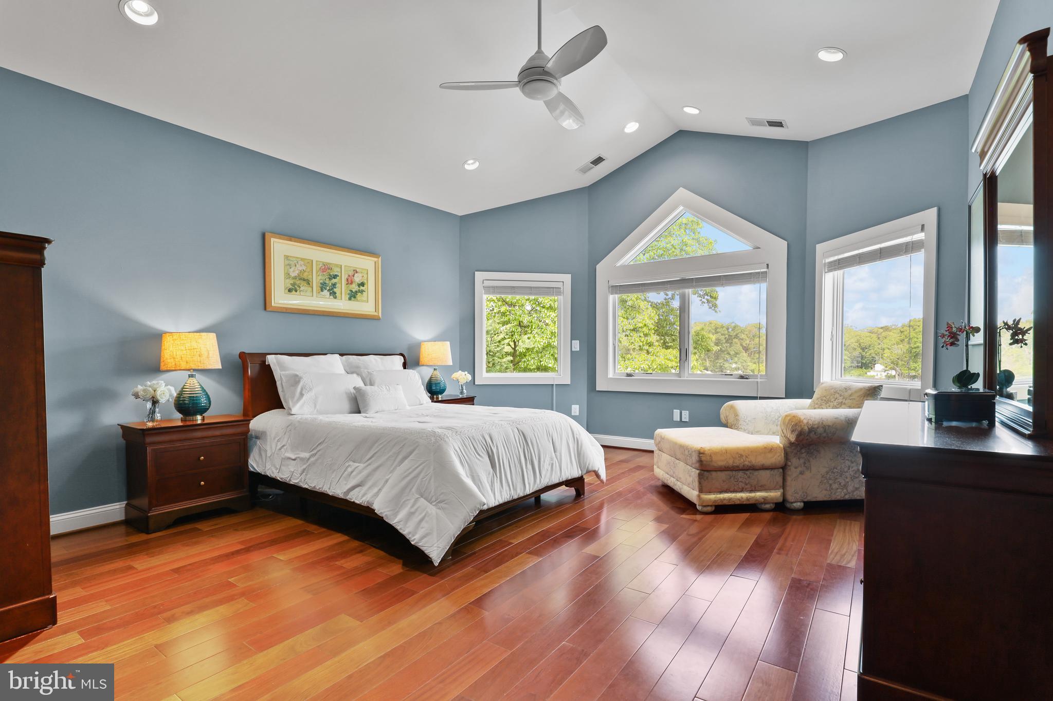 MANHATTAN BEACH - Residential