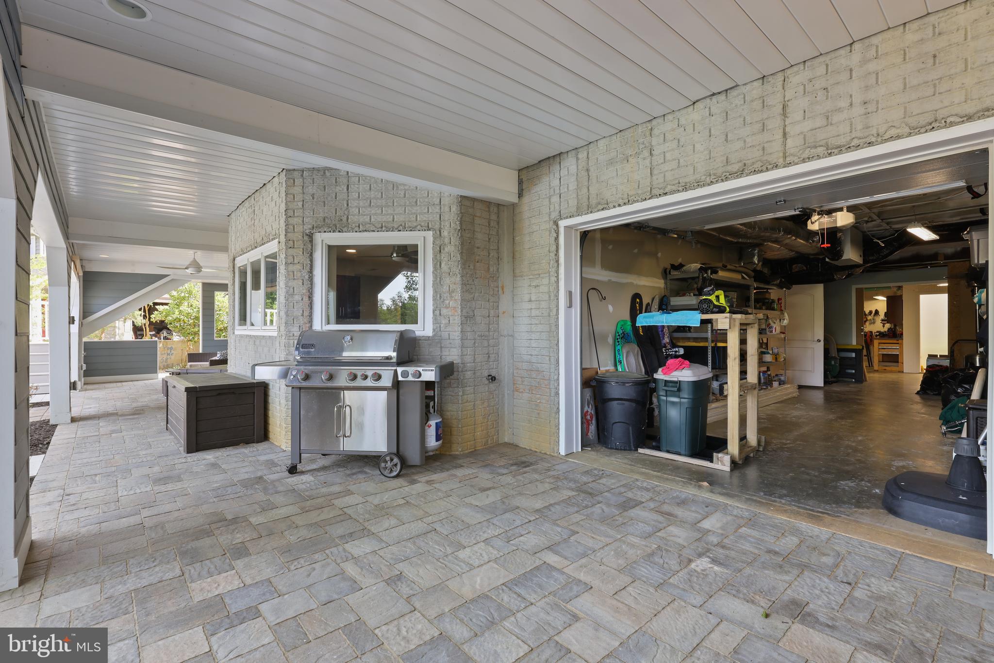 MANHATTAN BEACH - Residential