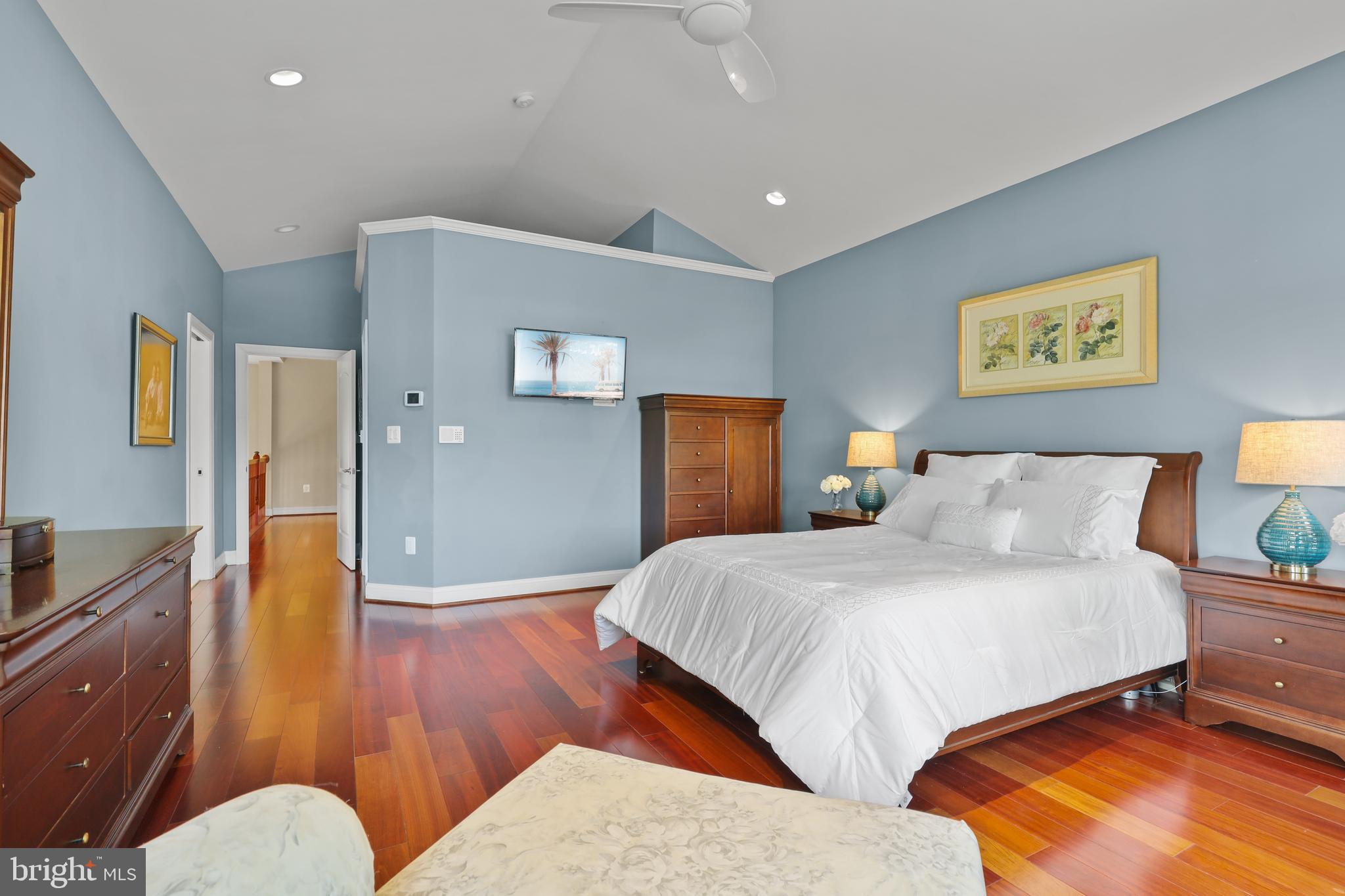 MANHATTAN BEACH - Residential