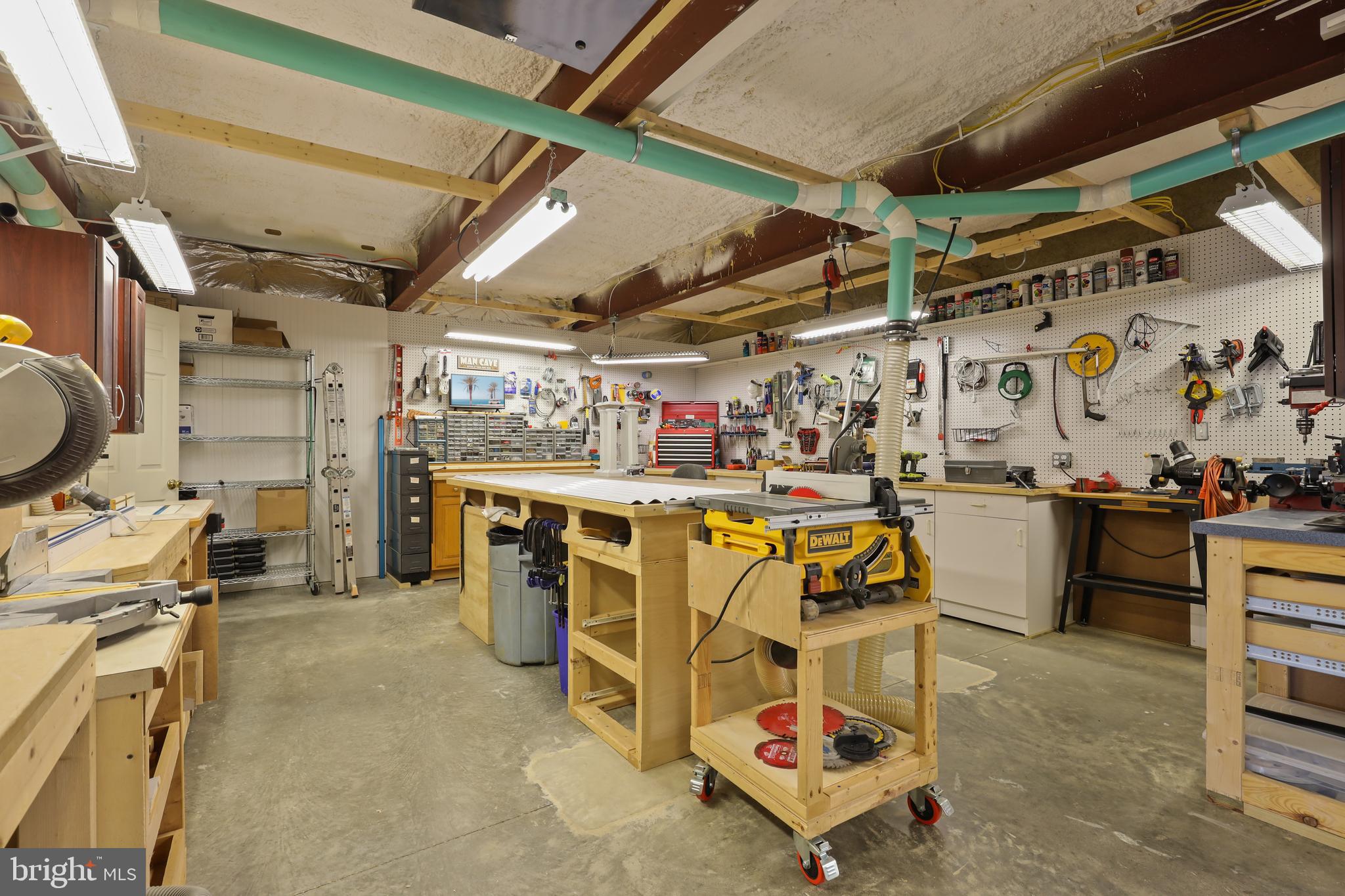 MANHATTAN BEACH - Residential