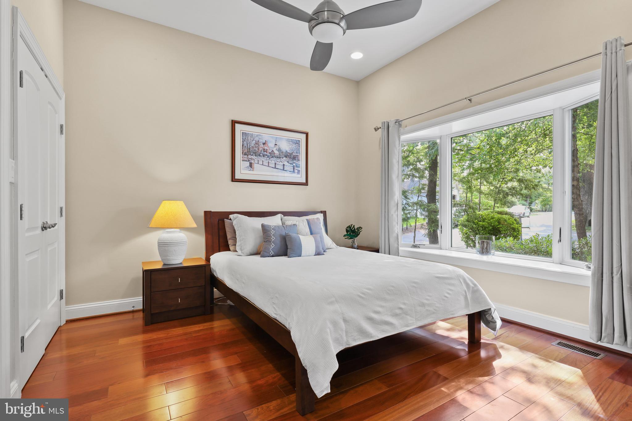 MANHATTAN BEACH - Residential