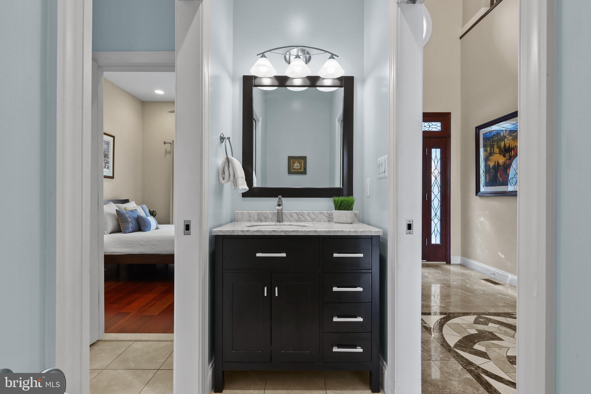 MANHATTAN BEACH - Residential