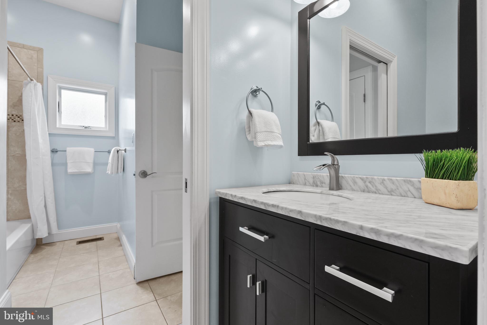 MANHATTAN BEACH - Residential