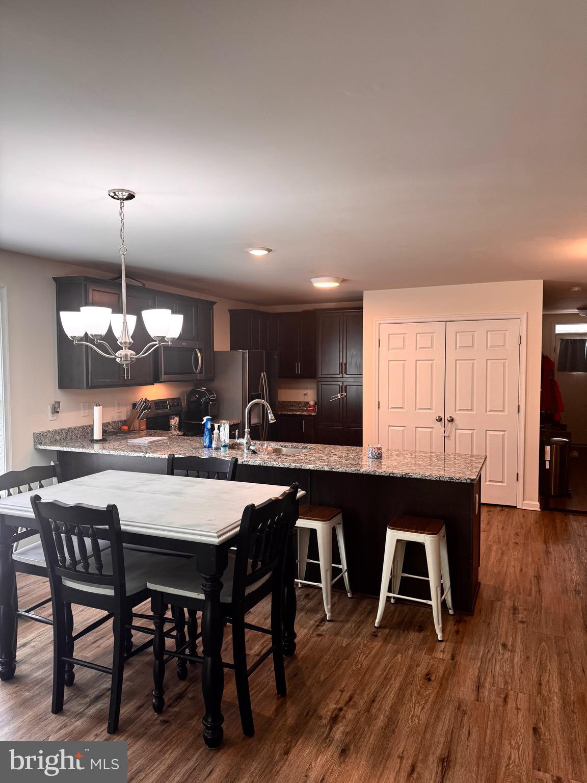 LAKE LAND OR - Residential Lease