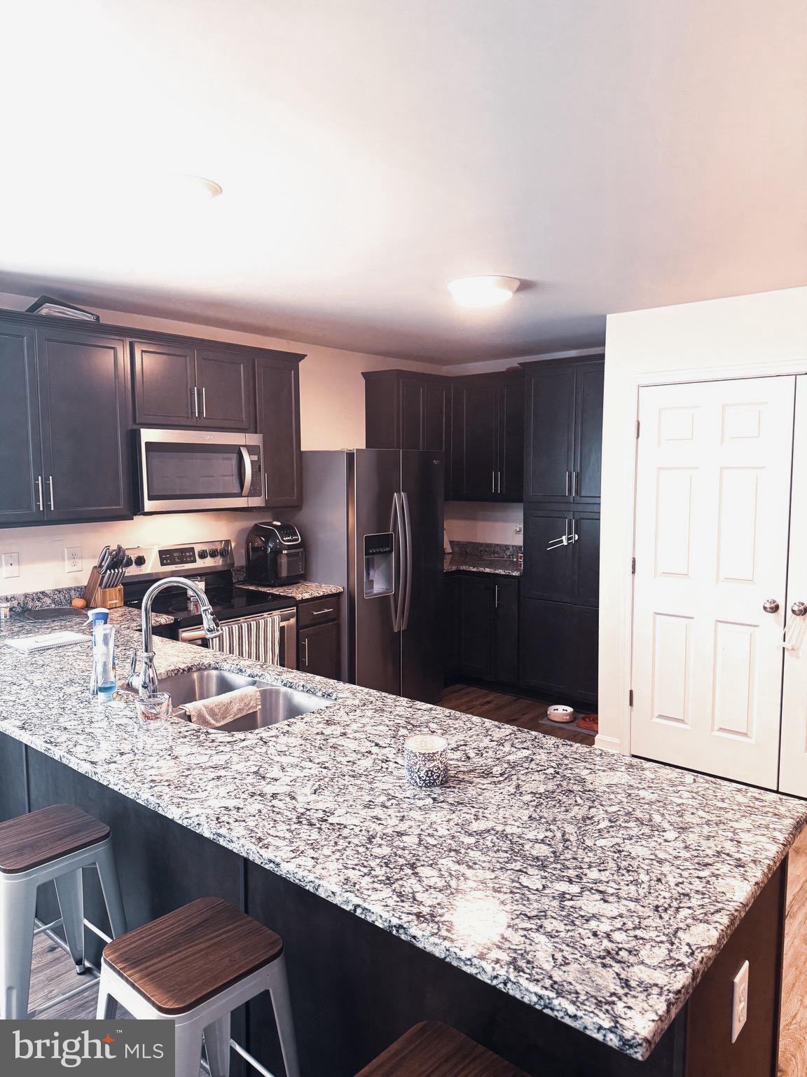 LAKE LAND OR - Residential Lease