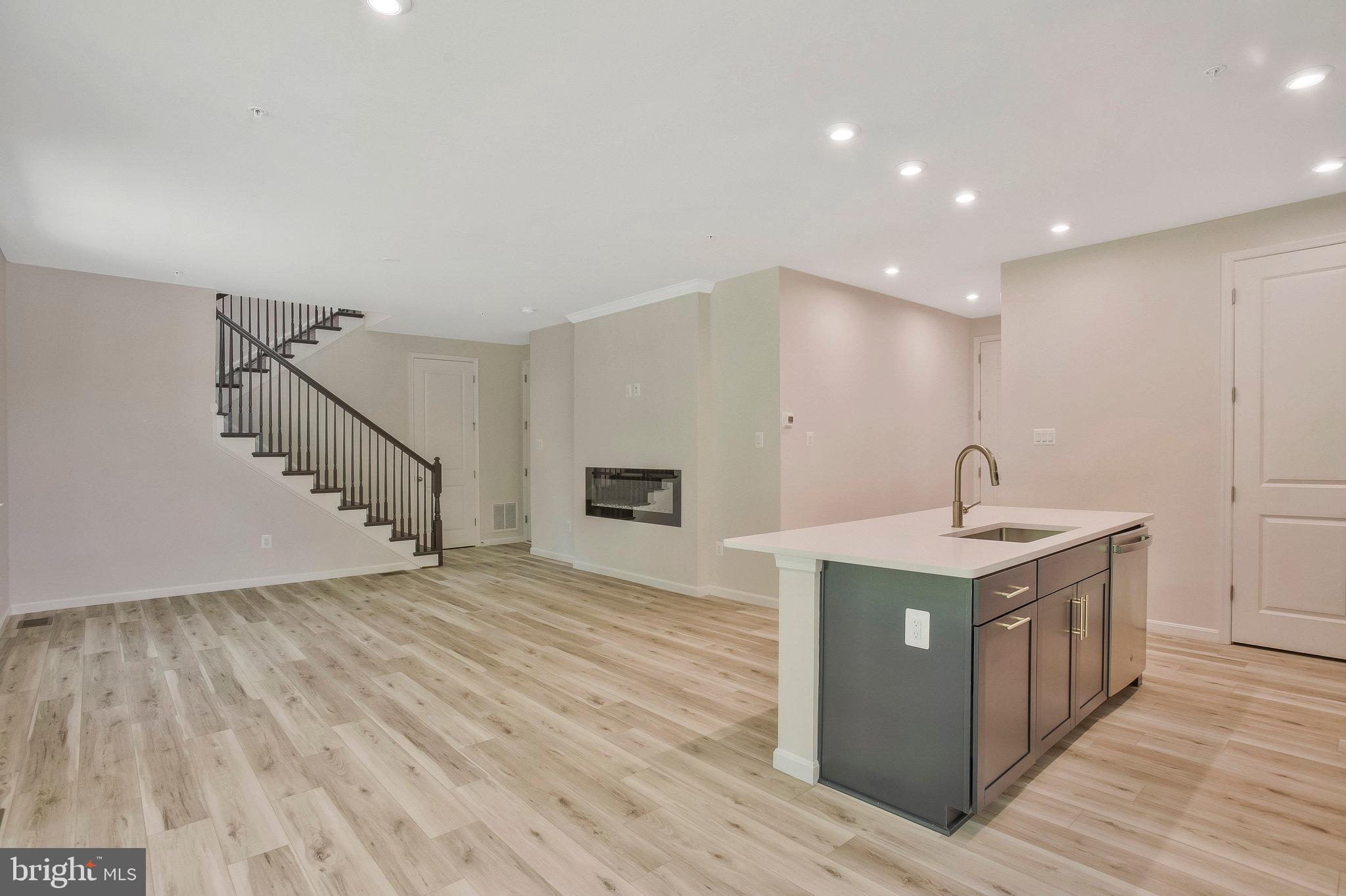 NESTORS LANDING - Residential