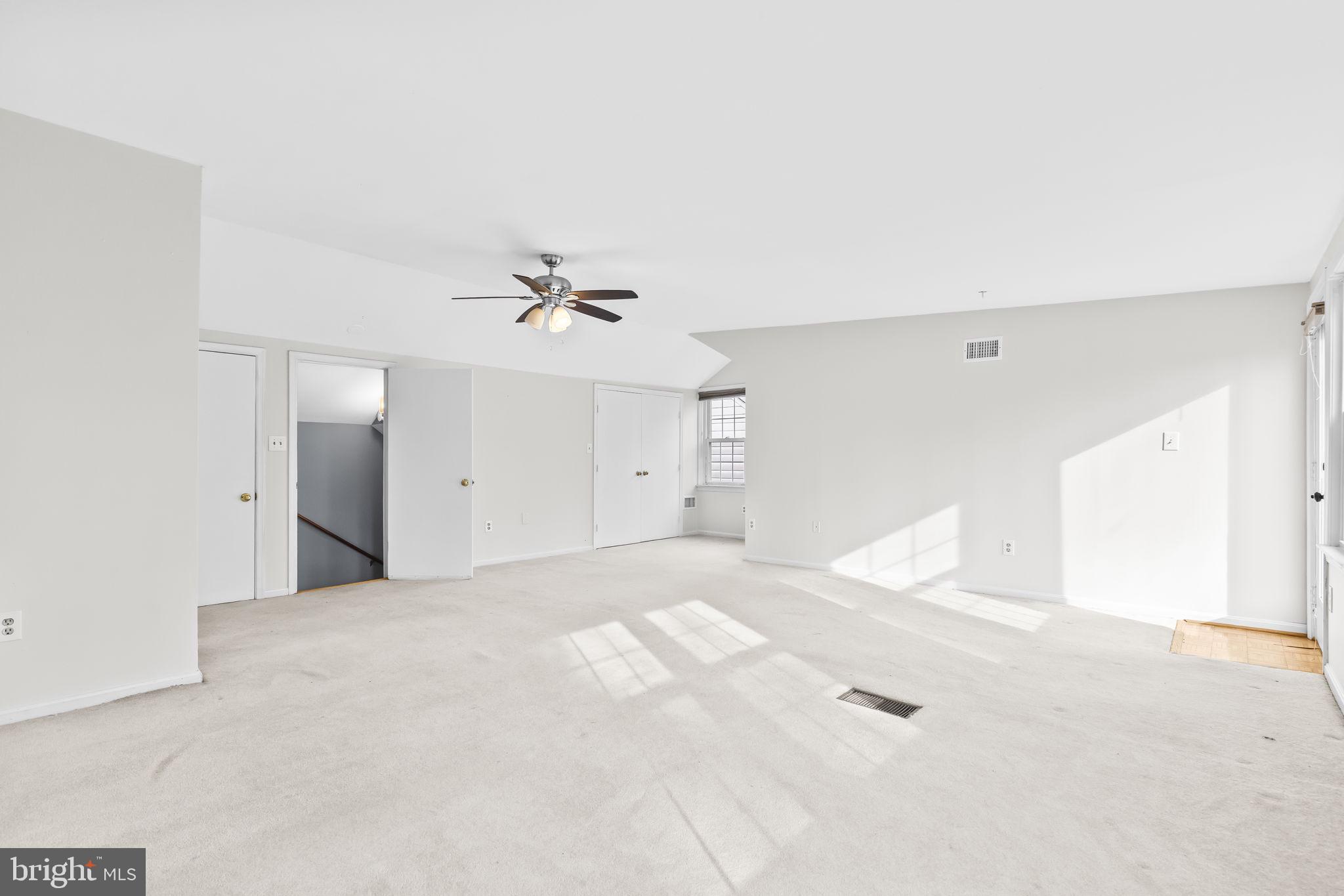 SILVER SPRING - Residential Lease