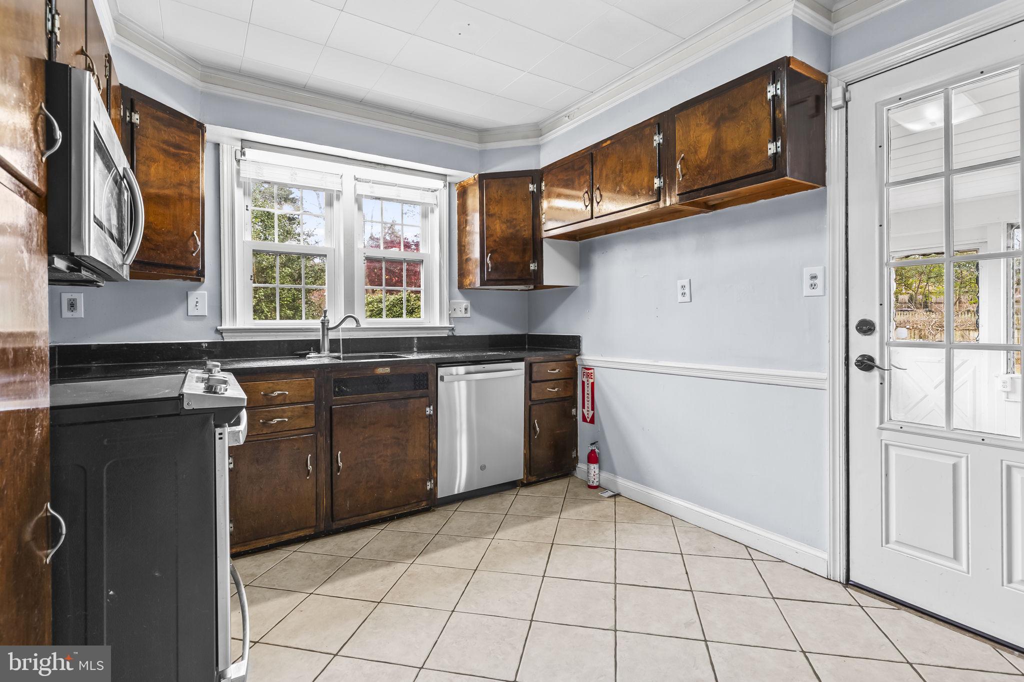 SILVER SPRING - Residential Lease