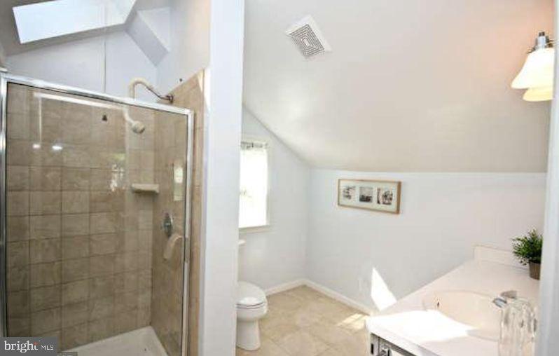 SILVER SPRING - Residential Lease