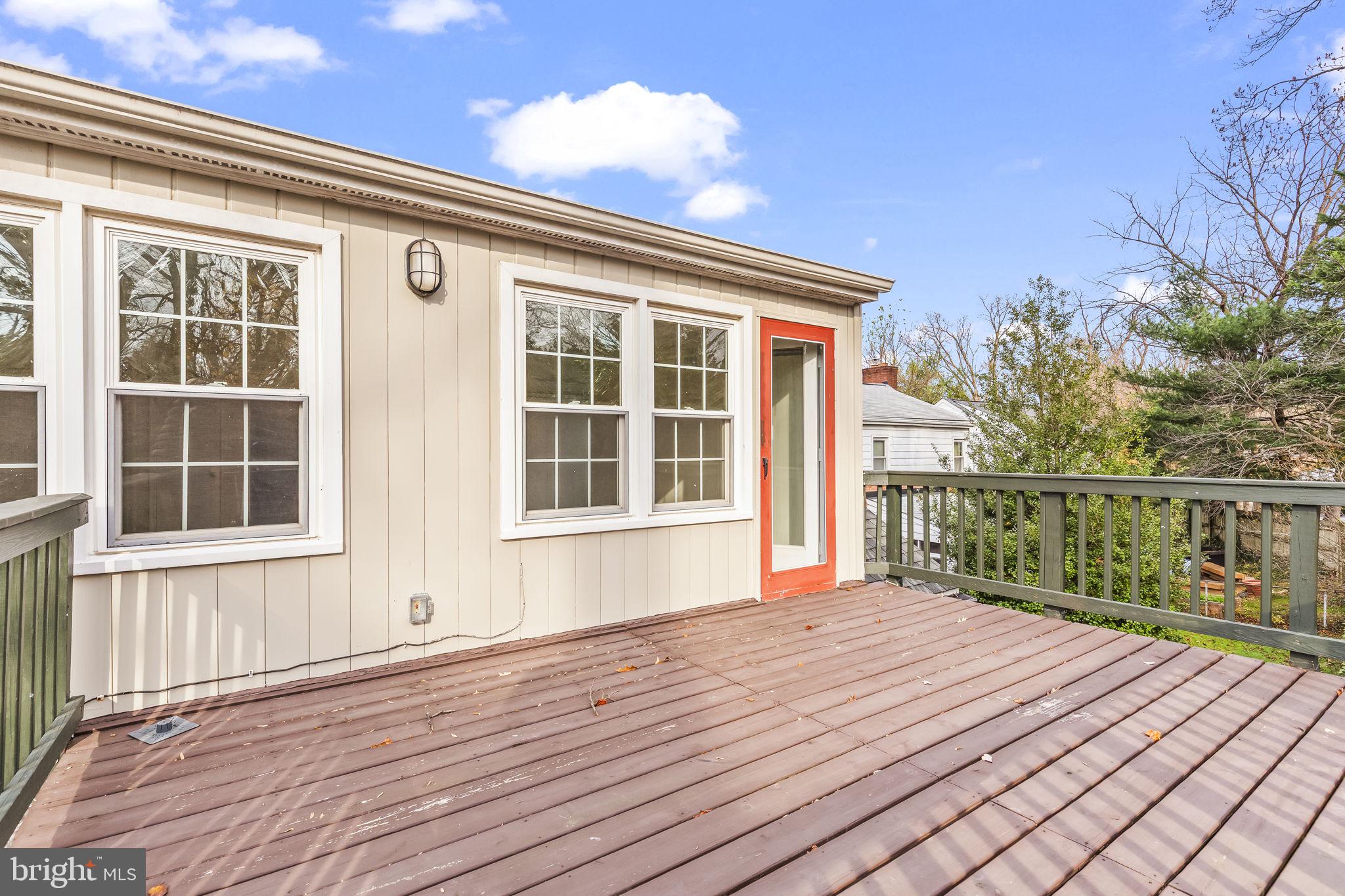 SILVER SPRING - Residential Lease