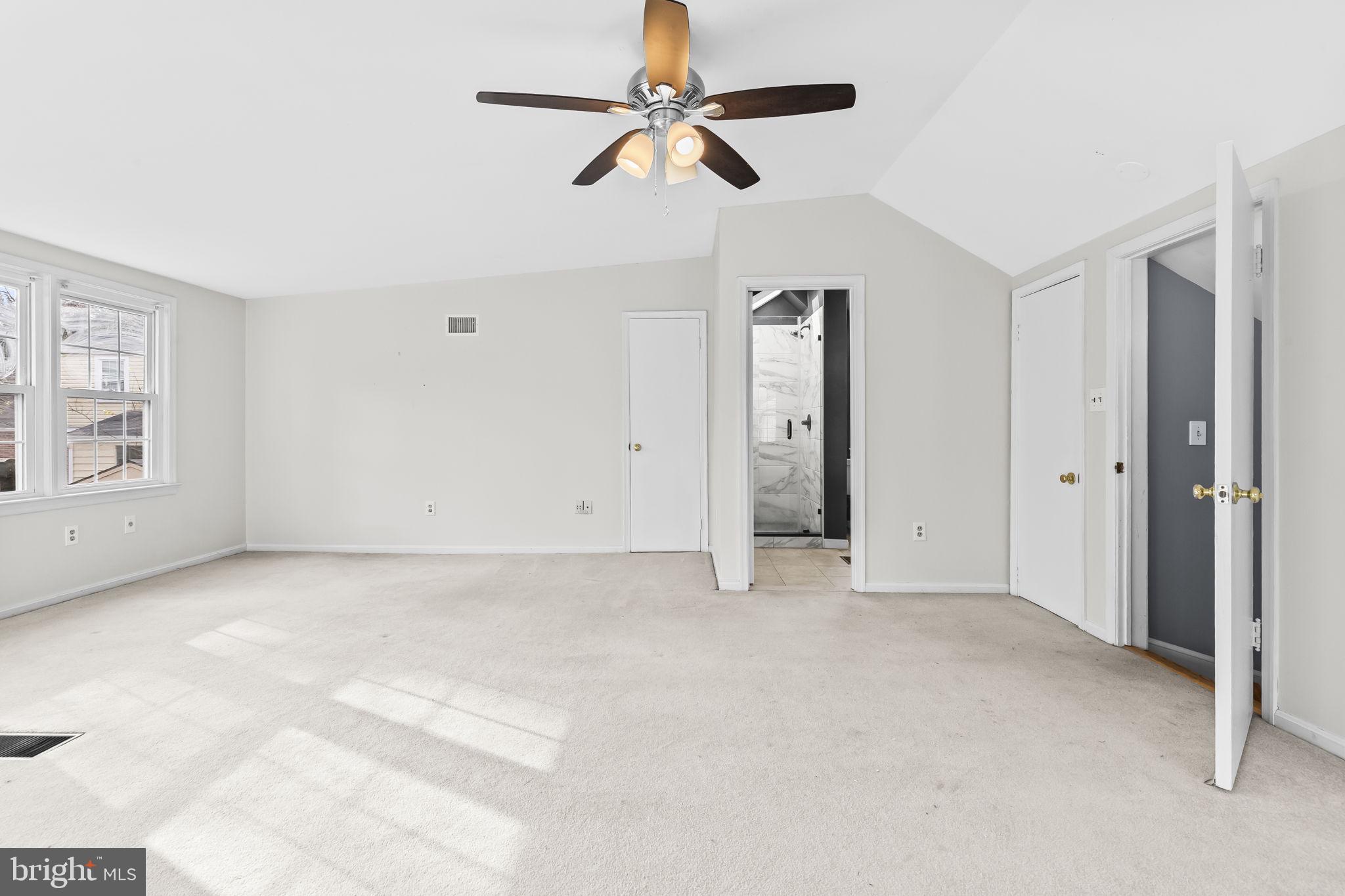 SILVER SPRING - Residential Lease