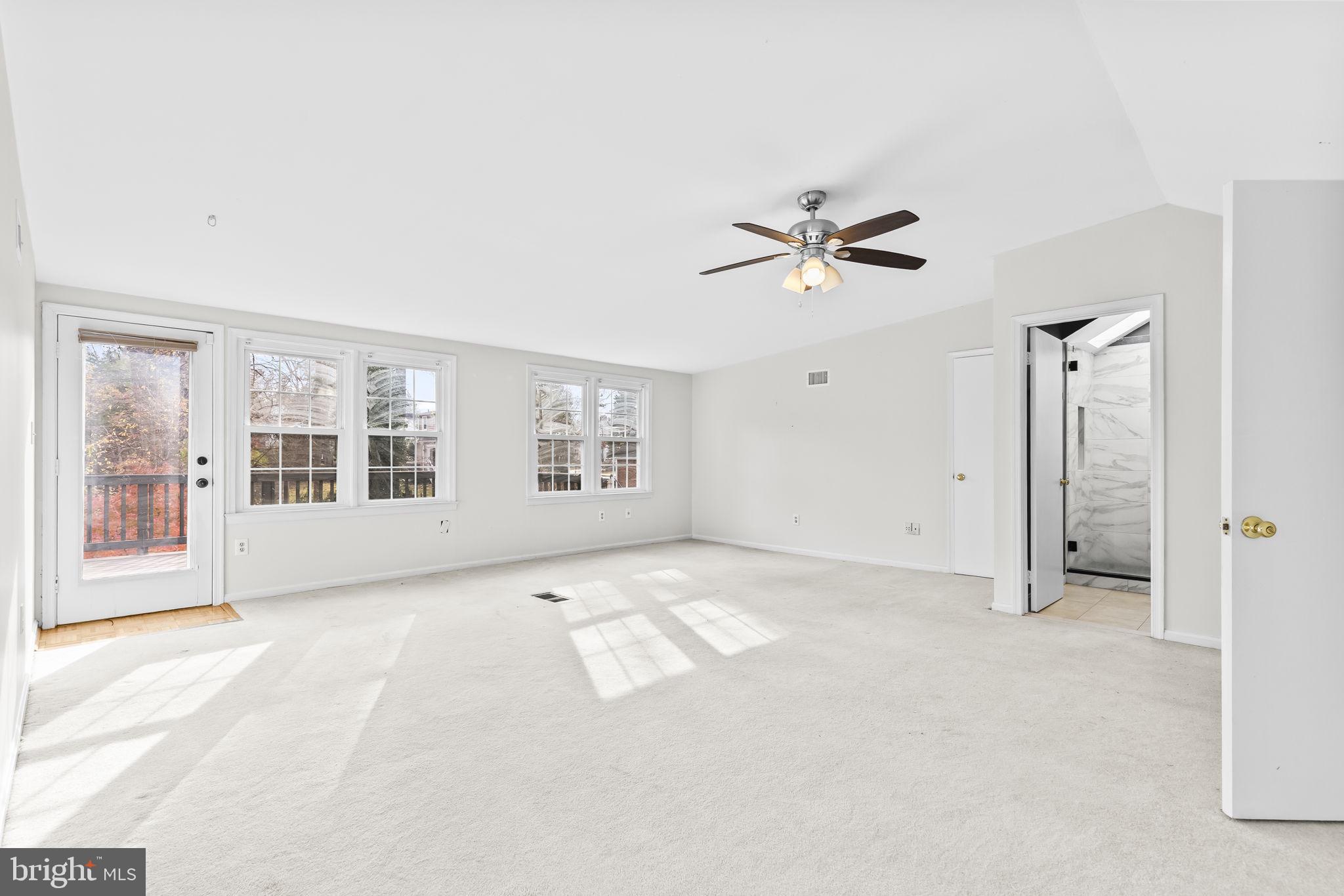 SILVER SPRING - Residential Lease