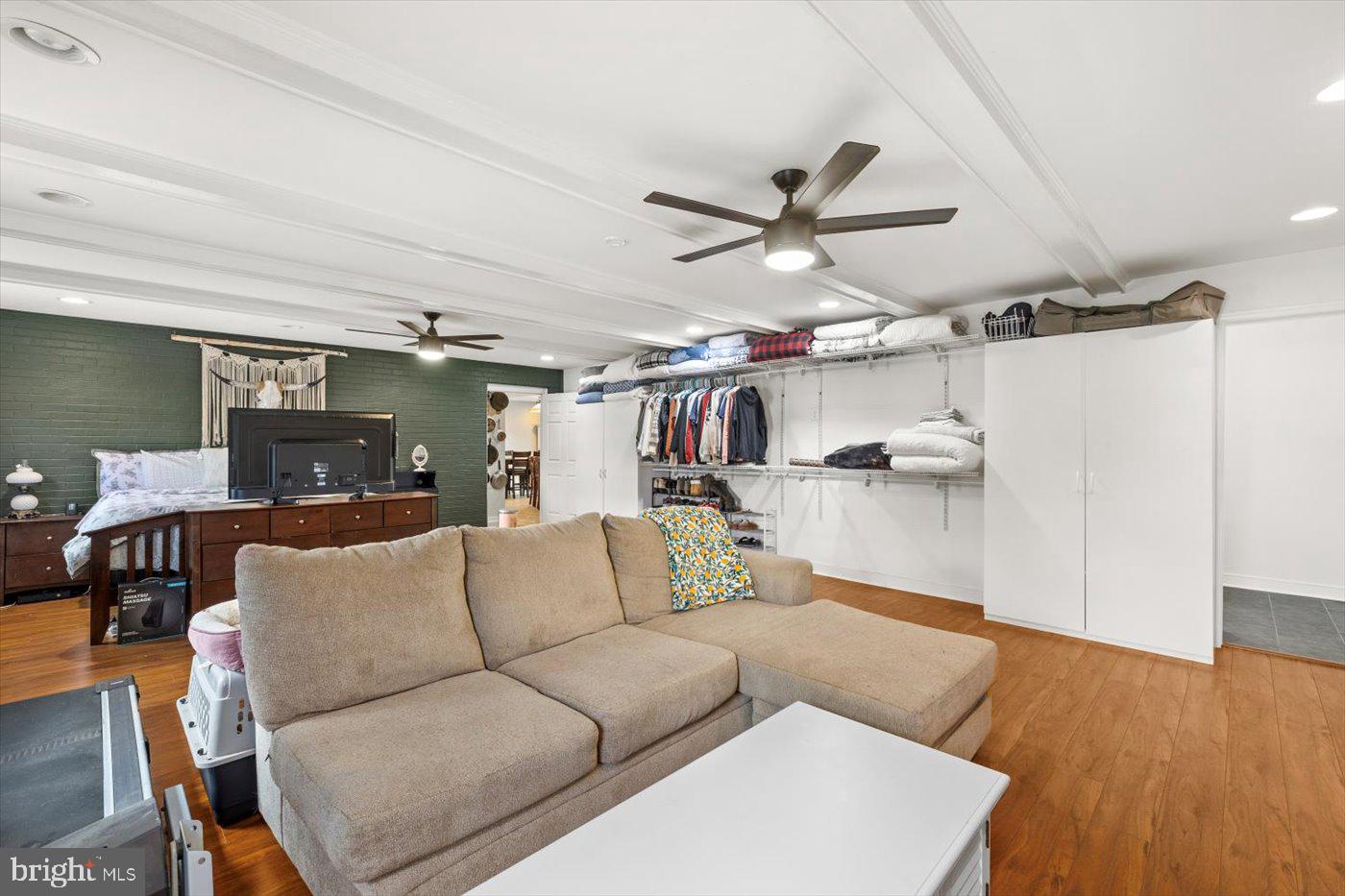 CLEARVIEW HEIGHTS - Residential