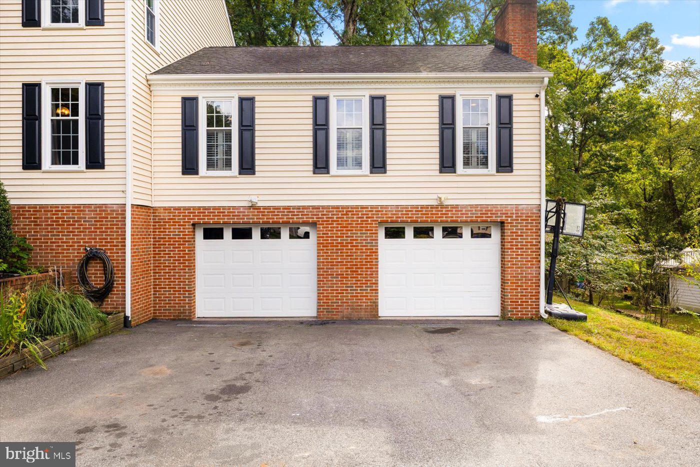 616 WINTERBERRY DRIVE