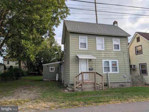 15 E 4th St, Blades, DE MLS: DESU2097440