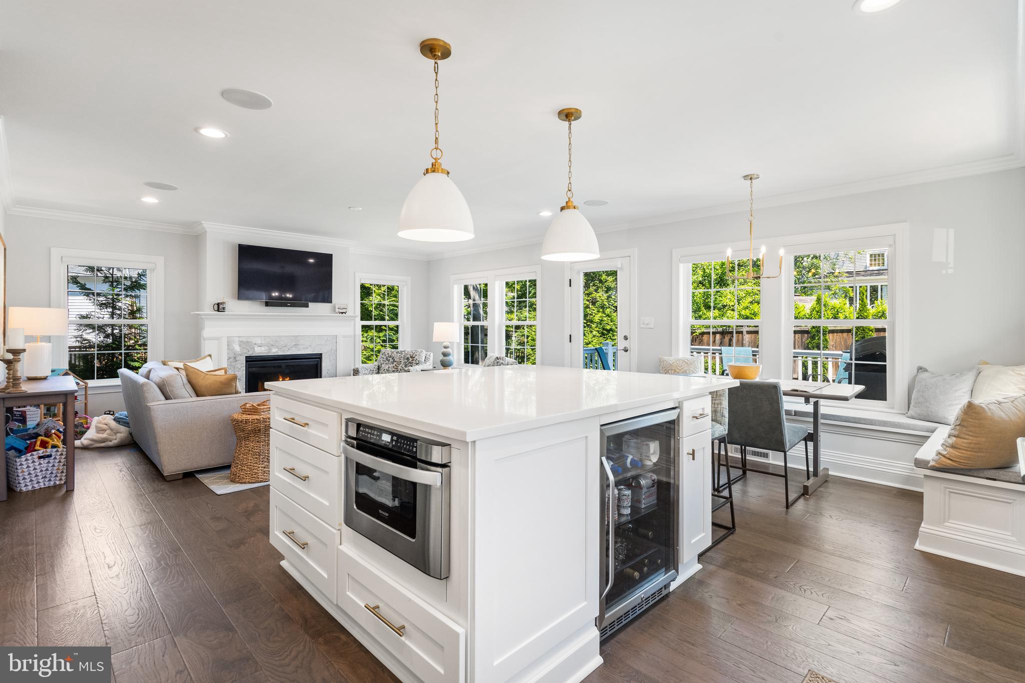 BEVERLEY HILLS - Residential