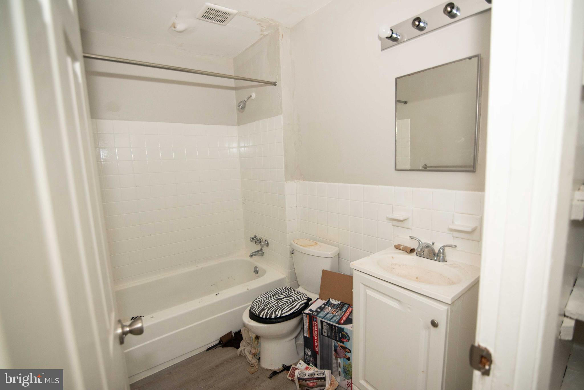 MOUNT HOLLY - Commercial Sale