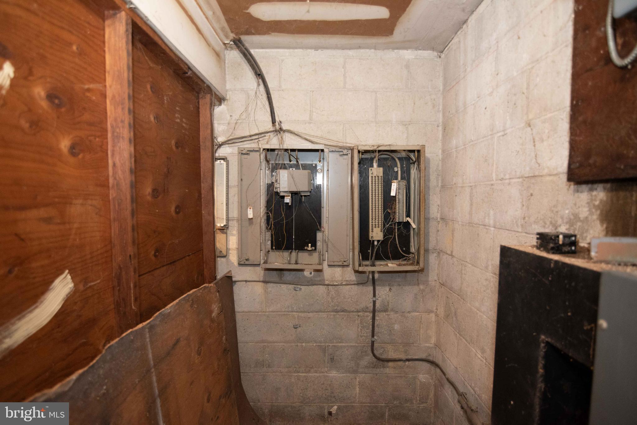 MOUNT HOLLY - Commercial Sale