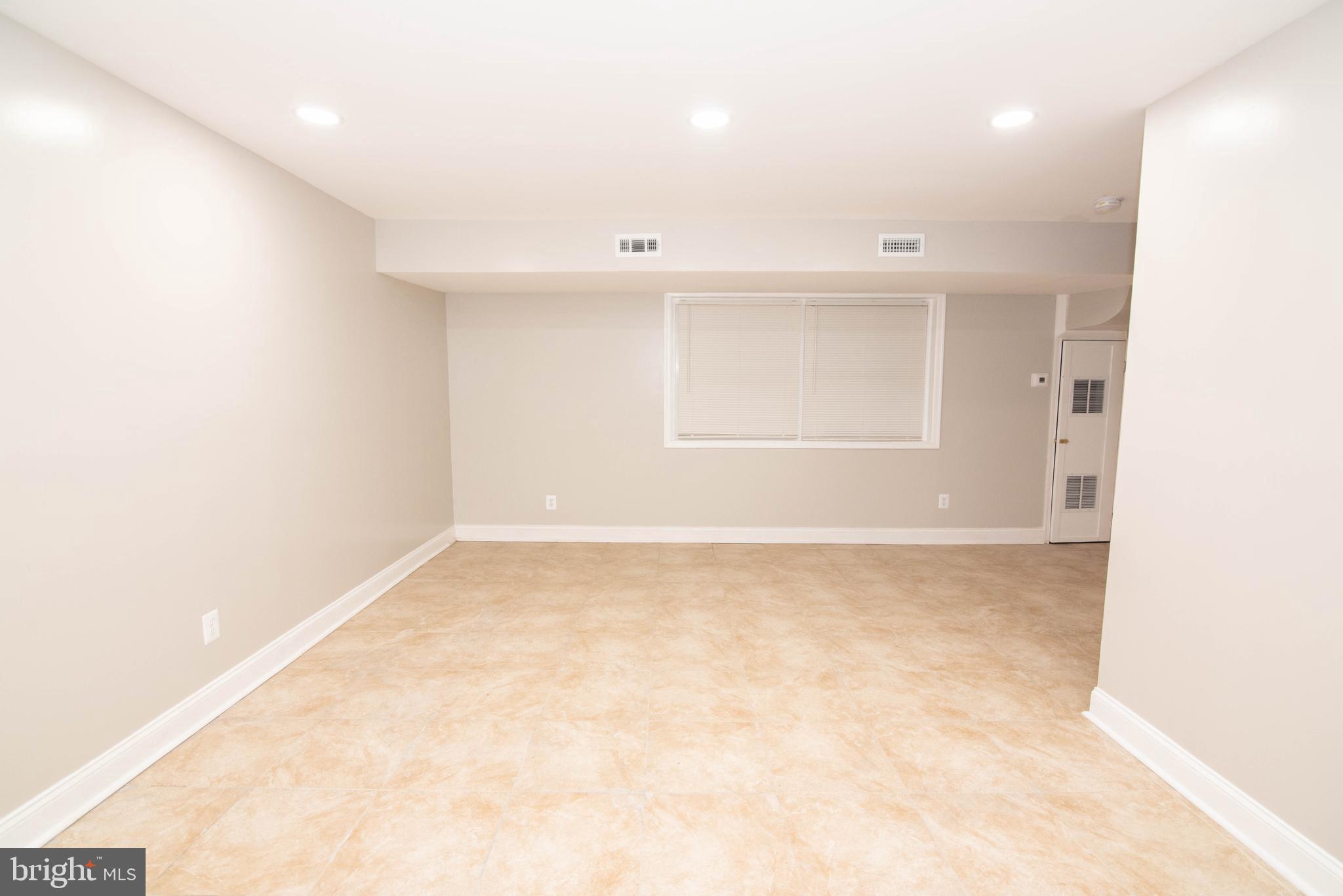 MOUNT HOLLY - Commercial Sale