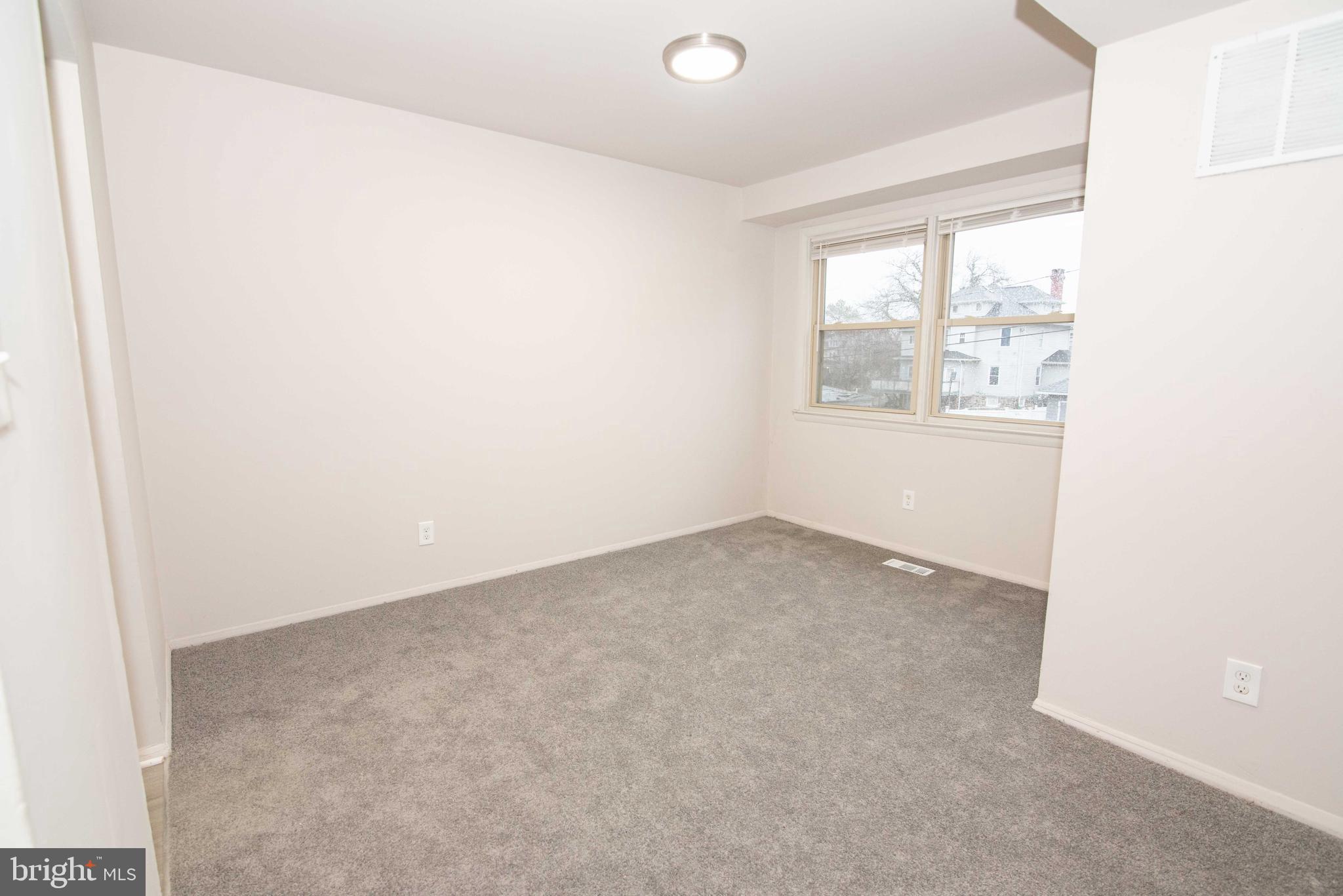 MOUNT HOLLY - Commercial Sale