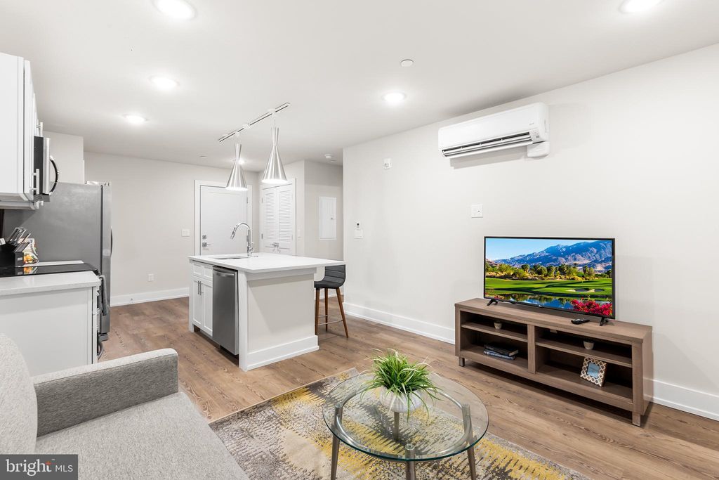 Photo of 214 Vine Street #505, PHILADELPHIA, PA 19106 (MLS # PAPH2535528)