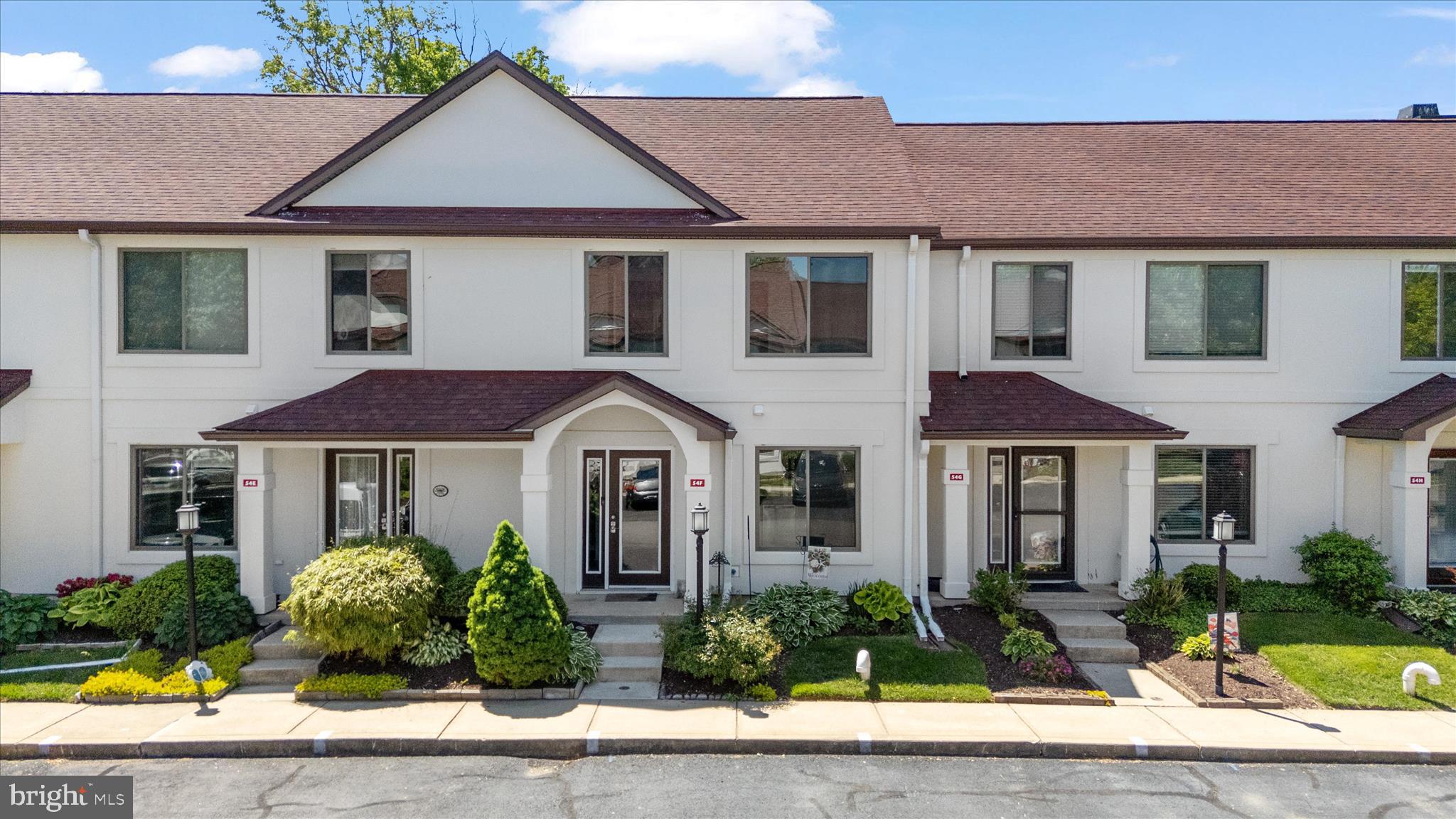QUEENS LANDING - Residential