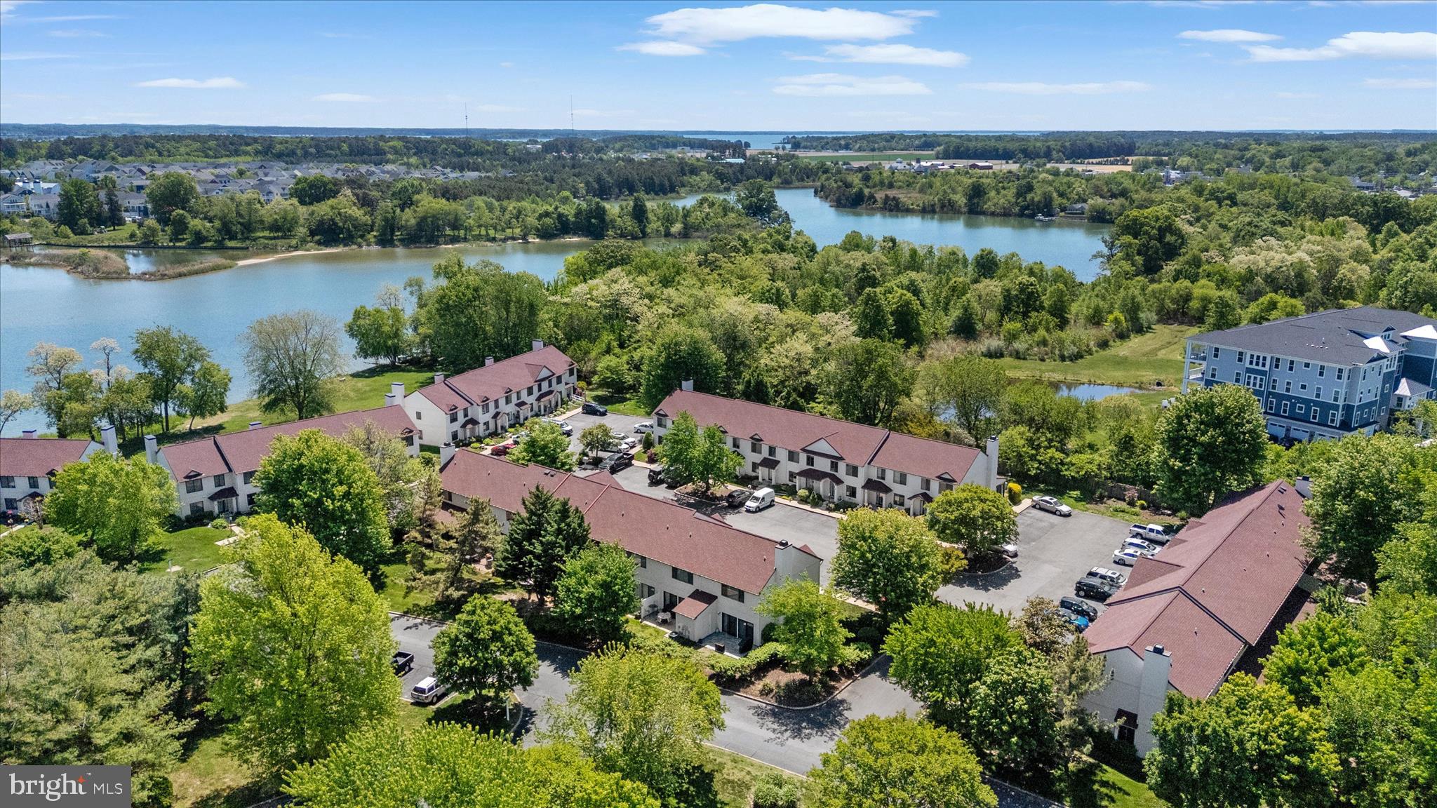 QUEENS LANDING - Residential