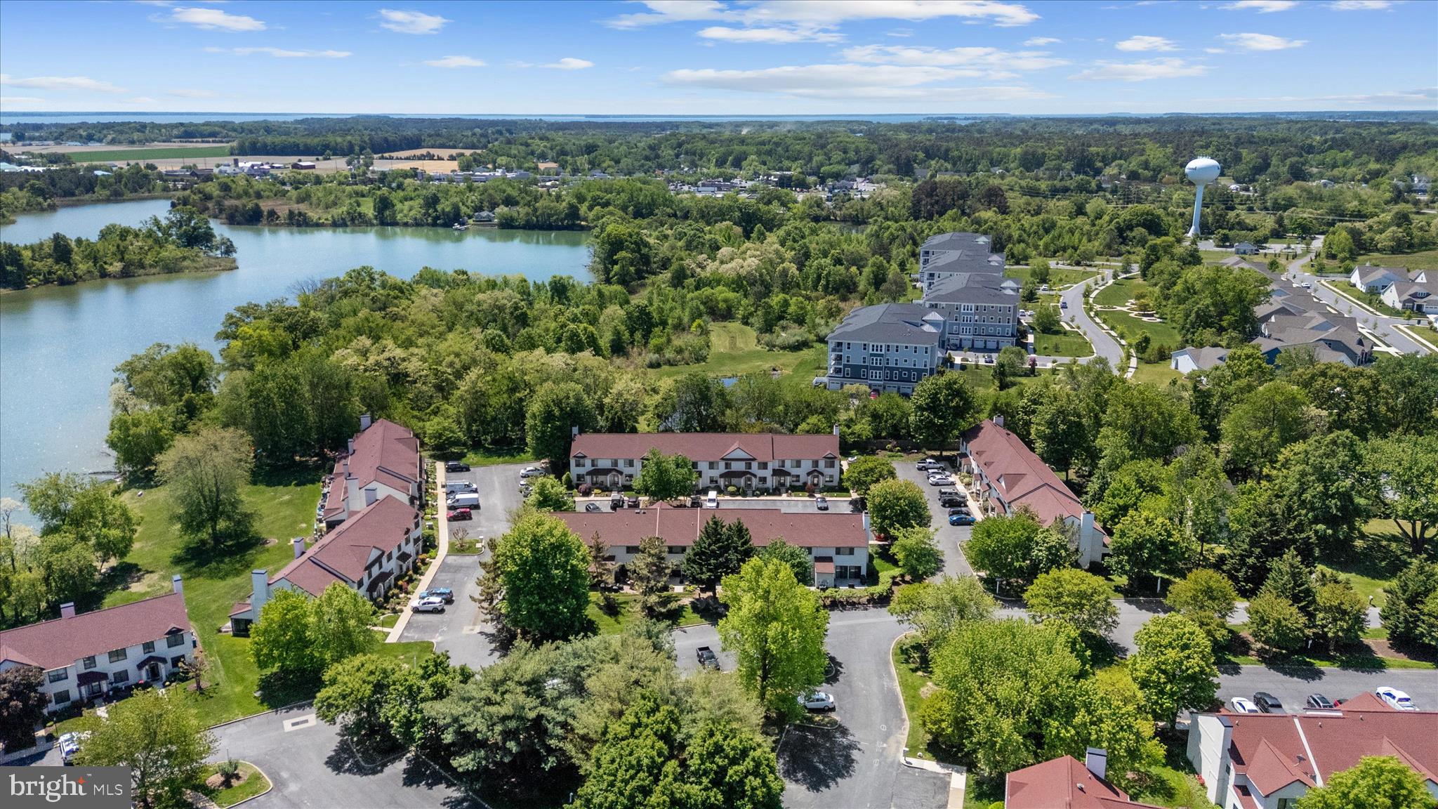QUEENS LANDING - Residential