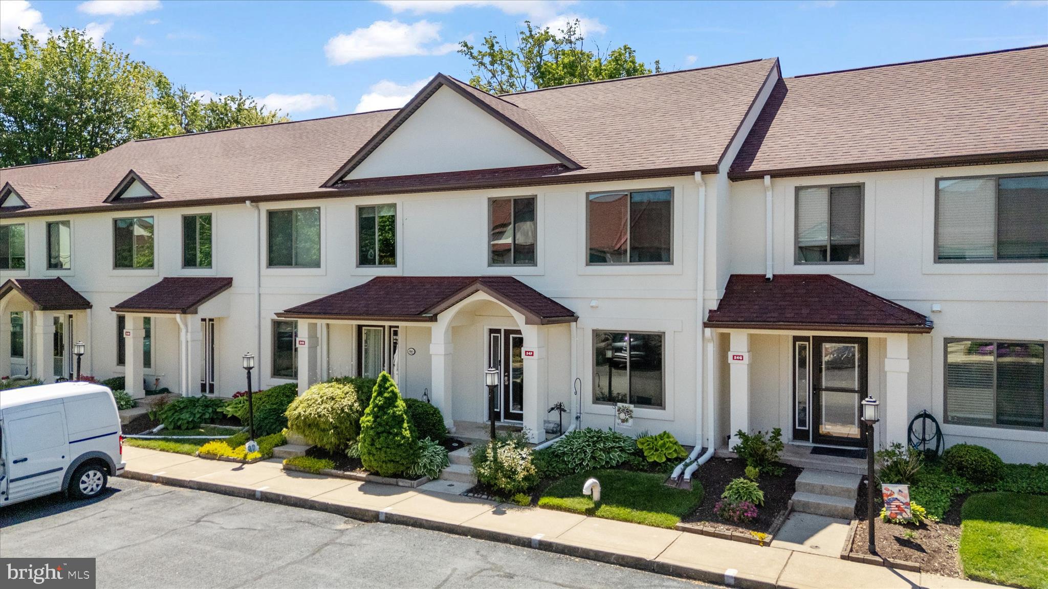 QUEENS LANDING - Residential