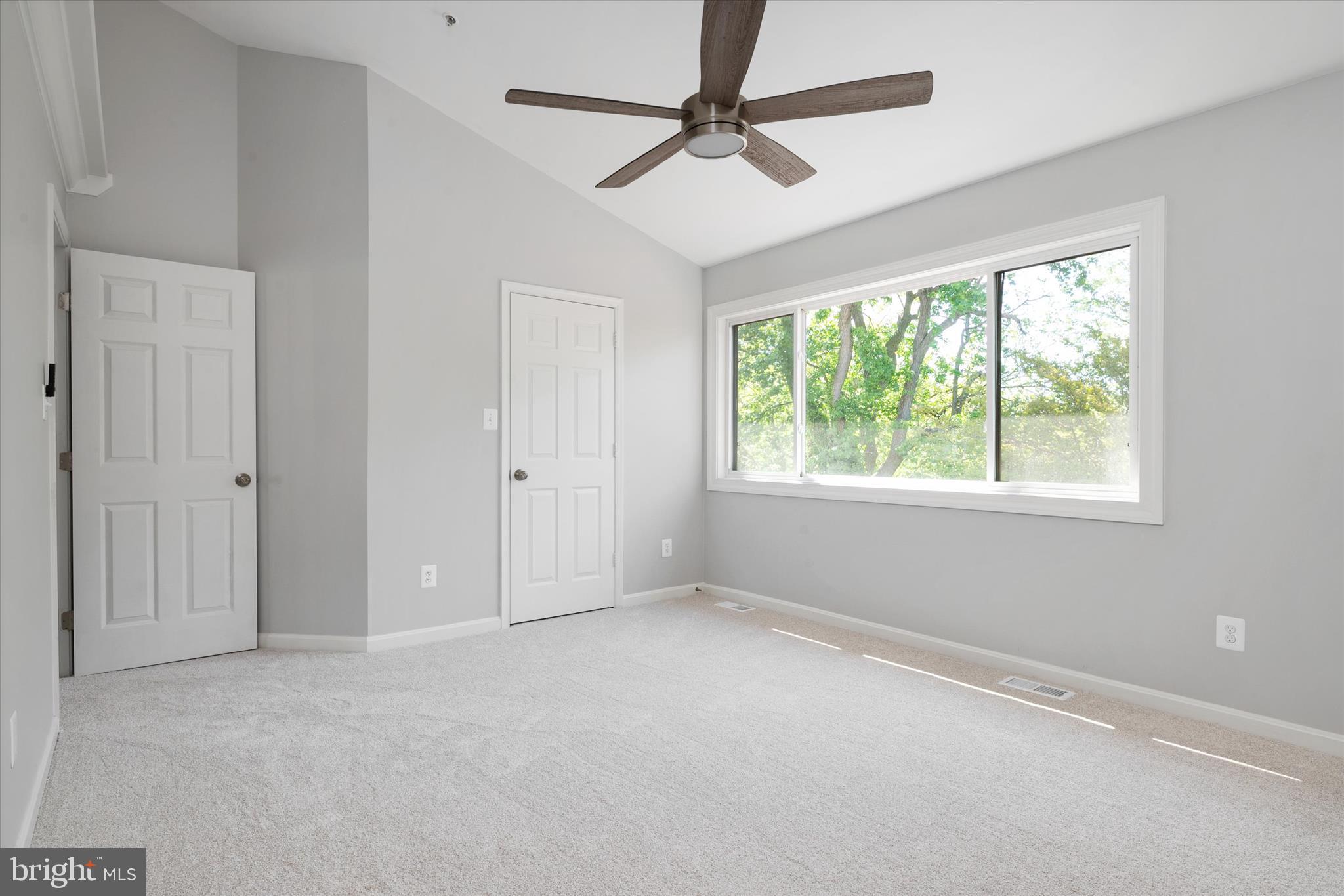 QUEENS LANDING - Residential