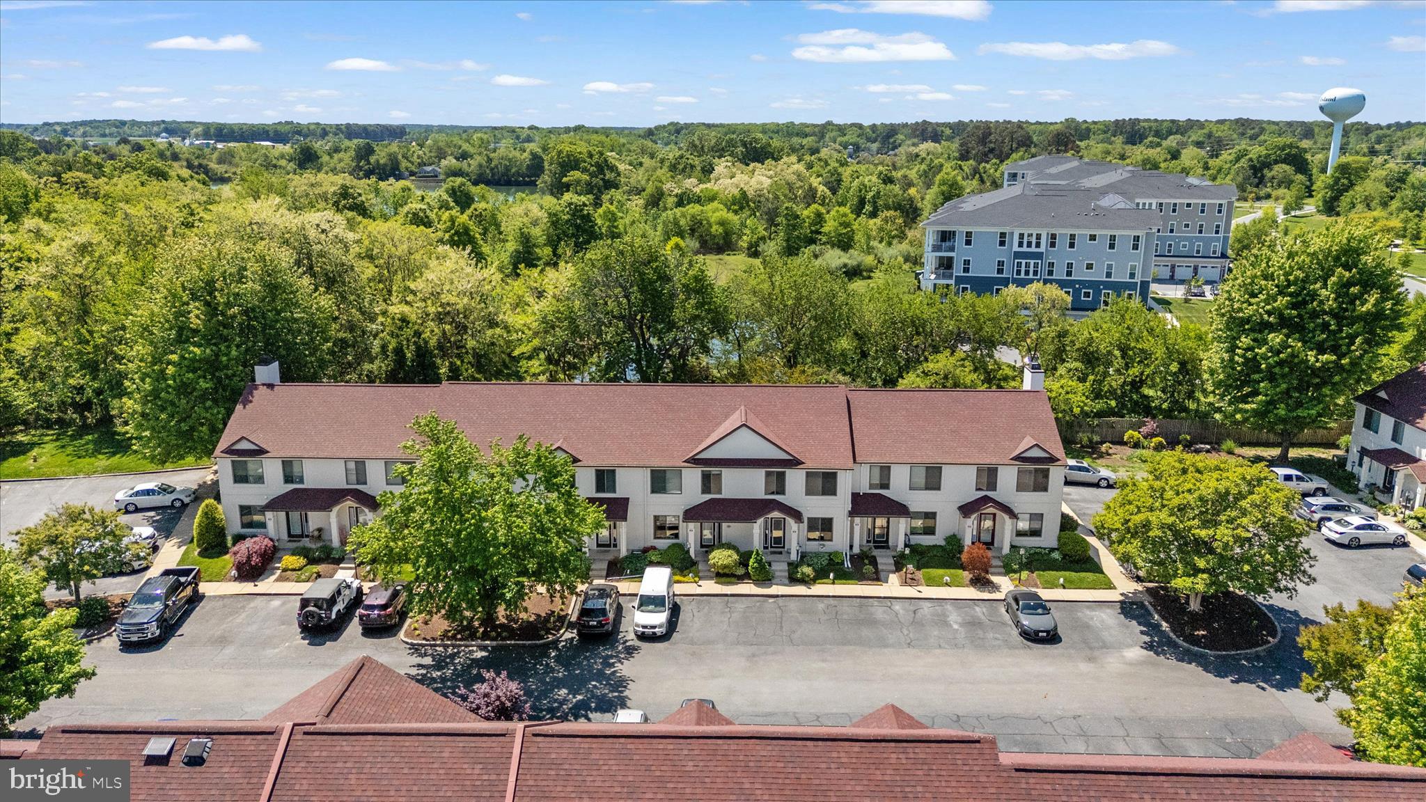 QUEENS LANDING - Residential