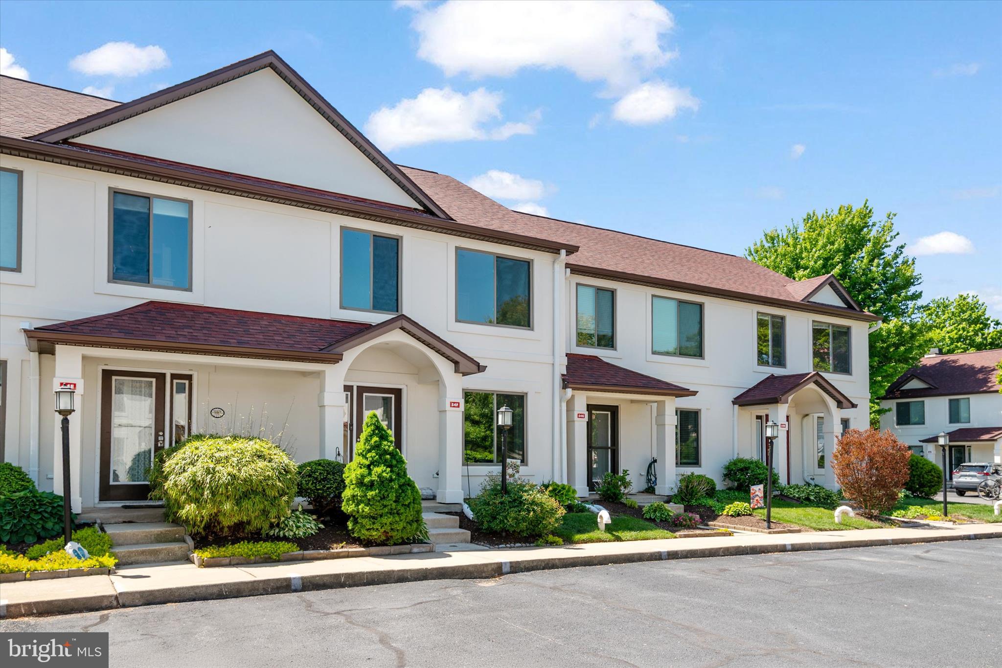 QUEENS LANDING - Residential
