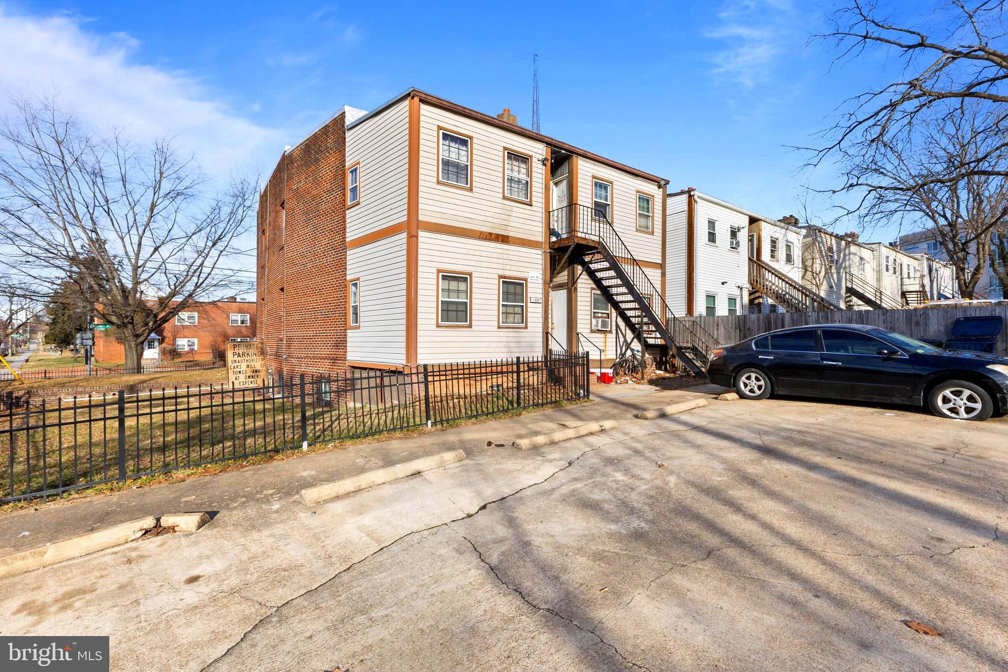 16TH STREET HEIGHTS - Residential Income