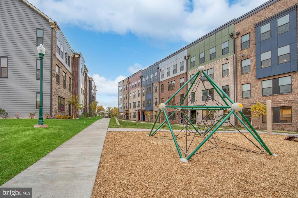 WESTFIELD - Residential Lease