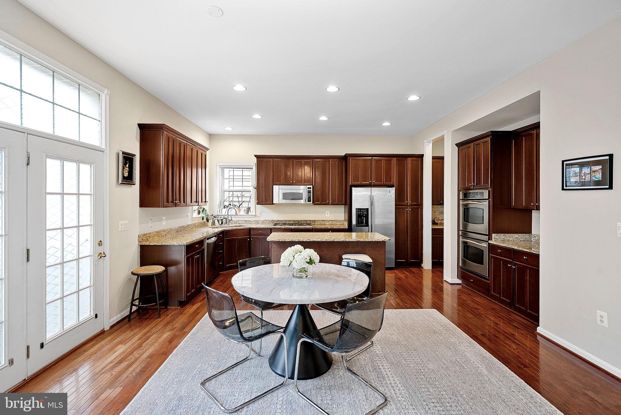 GREAT OAK - Residential