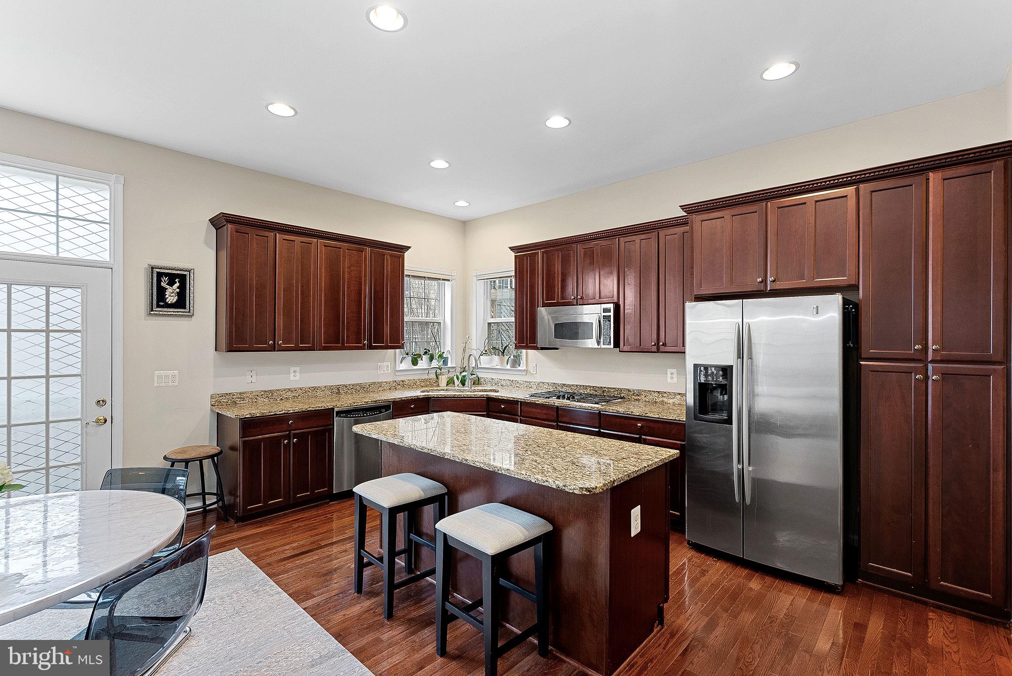 GREAT OAK - Residential