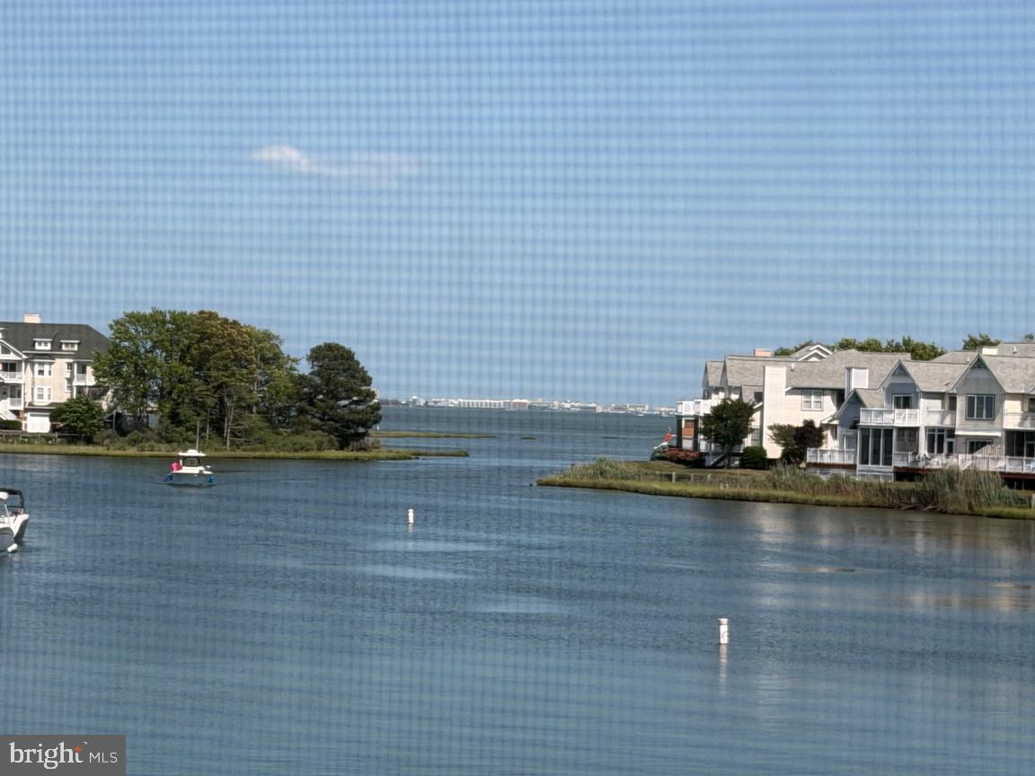 7411 YACHT CLUB DRIVE 12402