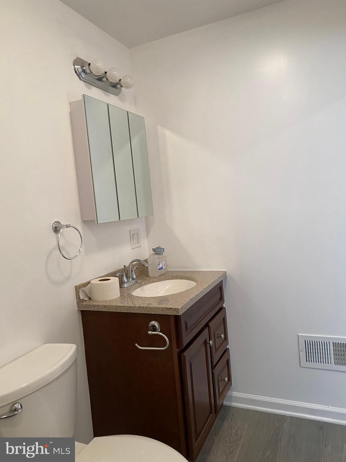 HAWTHORNE - Residential Lease